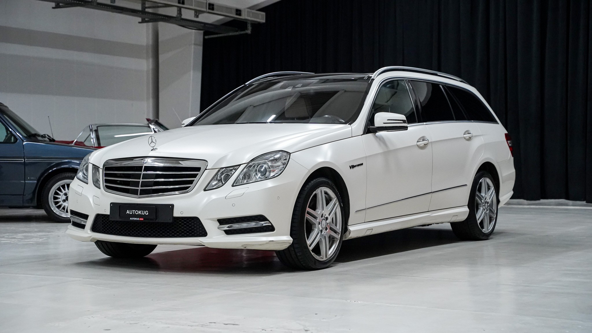 MERCEDES-BENZ E 500 CGI Avantgarde 4Matic 7G-Tronic