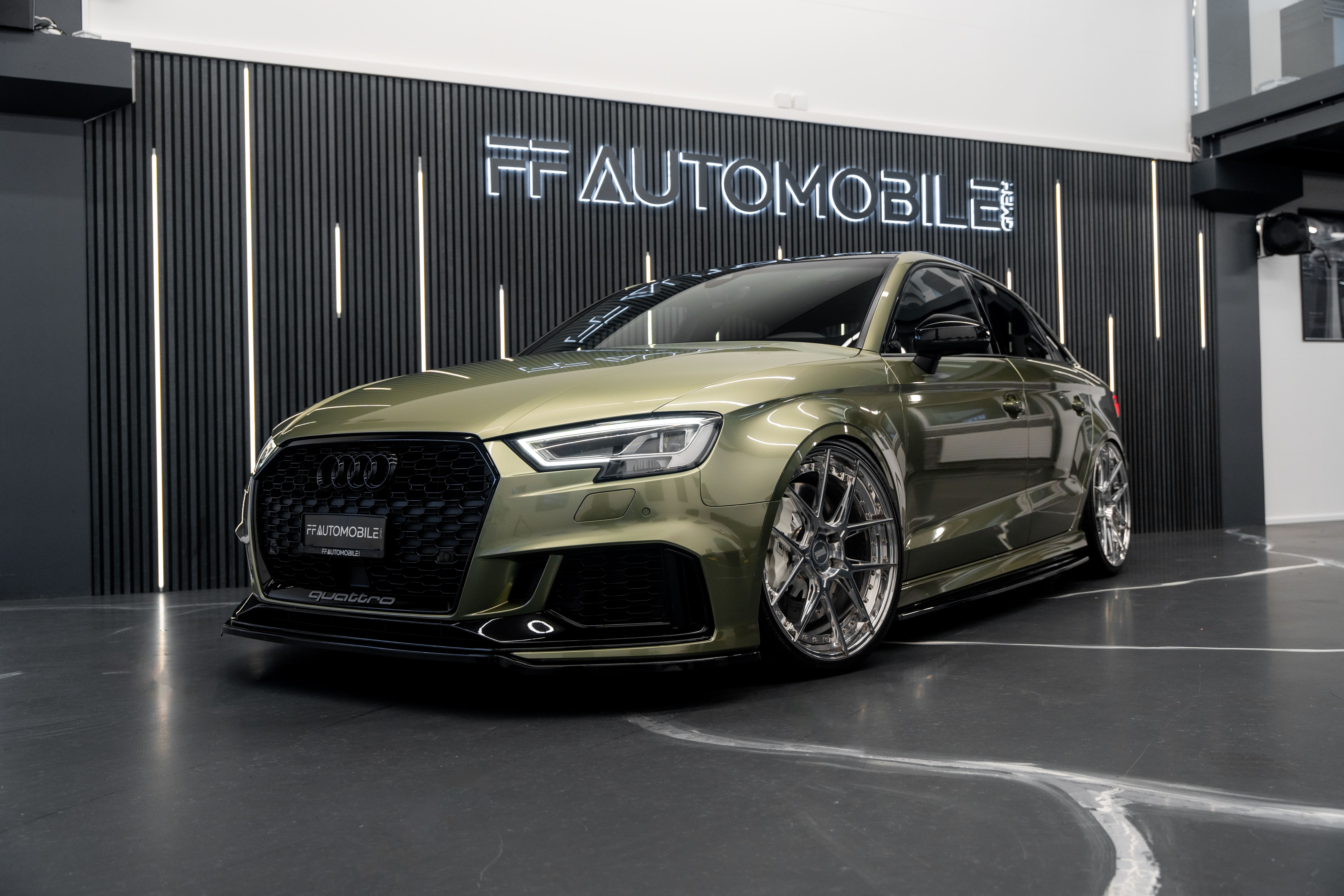 AUDI RS3 Limousine 2.5 TSI quattro S-tronic