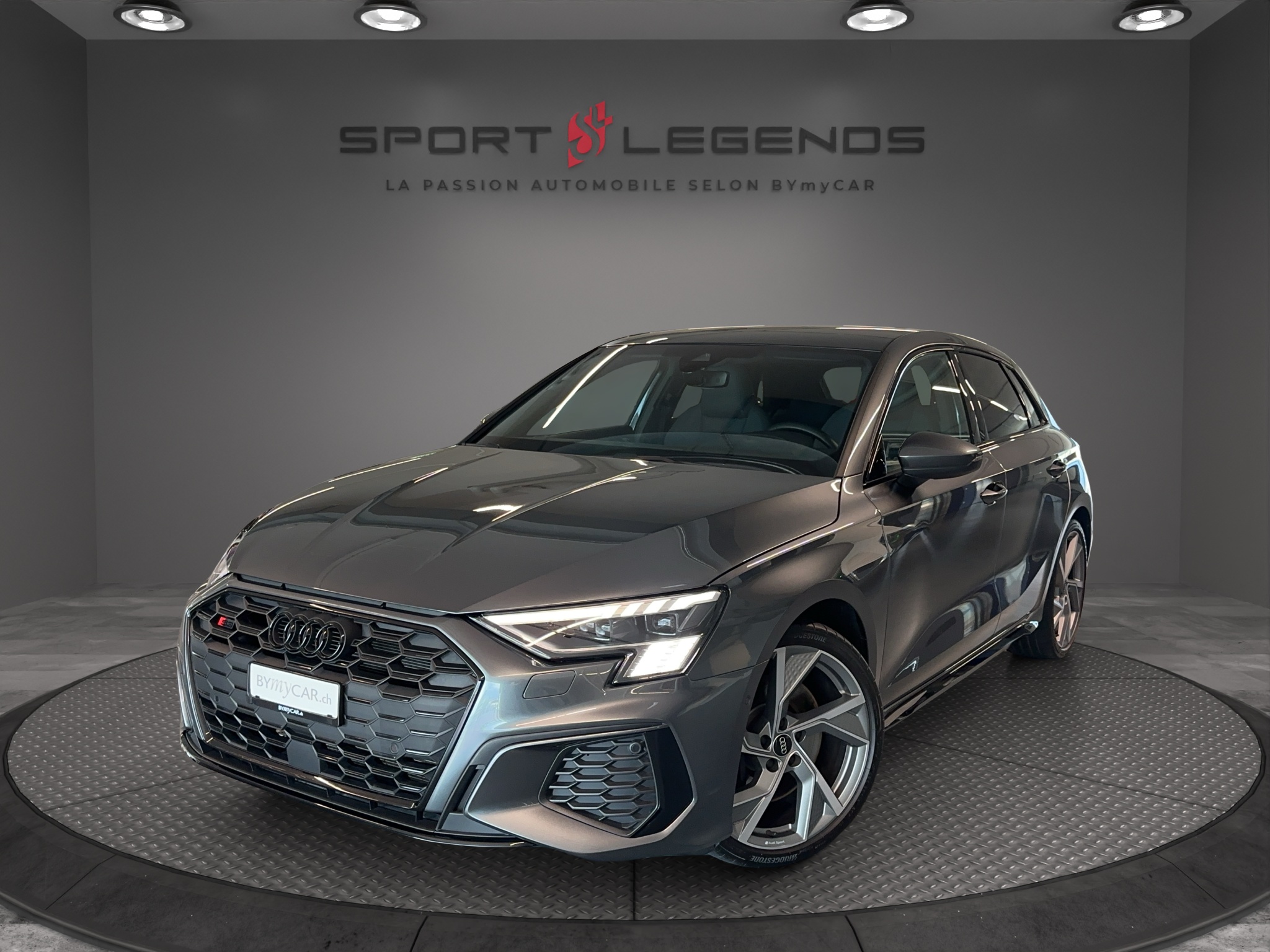 AUDI S3 Sportback 2.0 TFSI quattro /Toit panoramique vitré/Sound-Système Bang&Olufsen/Jantes Alu Audi Sport 19pouces/Phares Matr