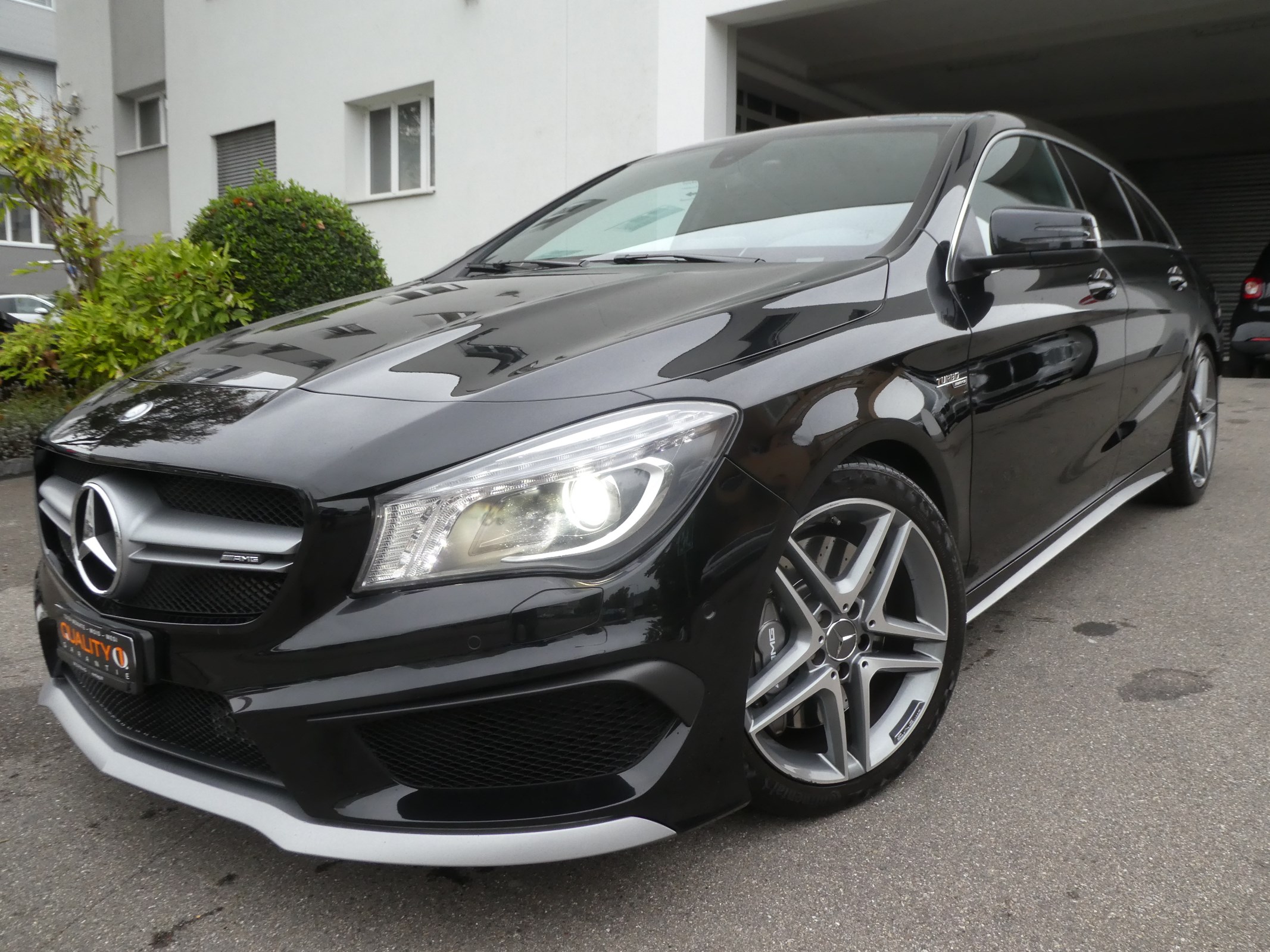 MERCEDES-BENZ CLA Shooting Brake 45 AMG 4Matic Speedshift