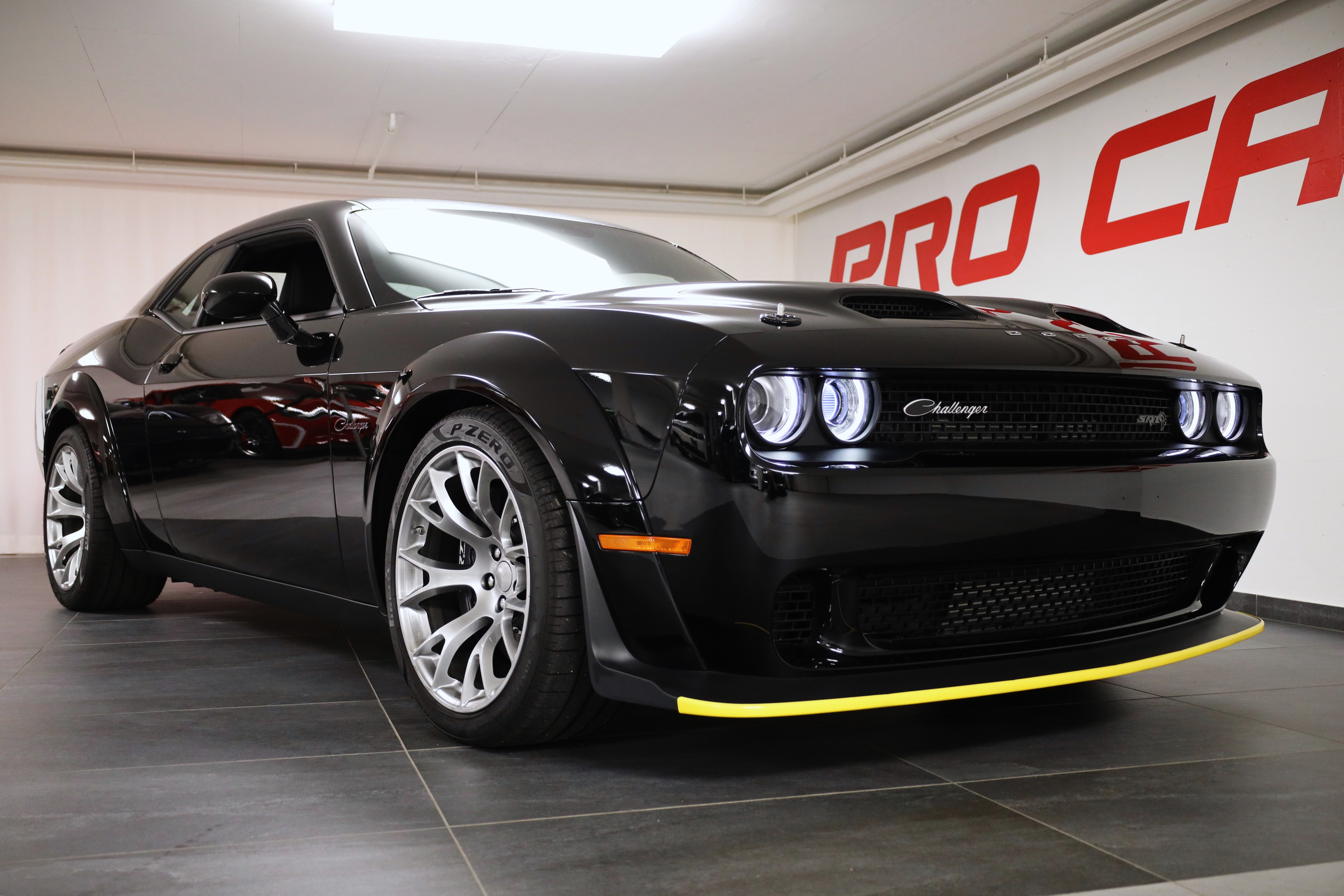 DODGE Challenger Black Ghost