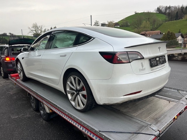 TESLA Model 3 Performance Dual Motor AWD