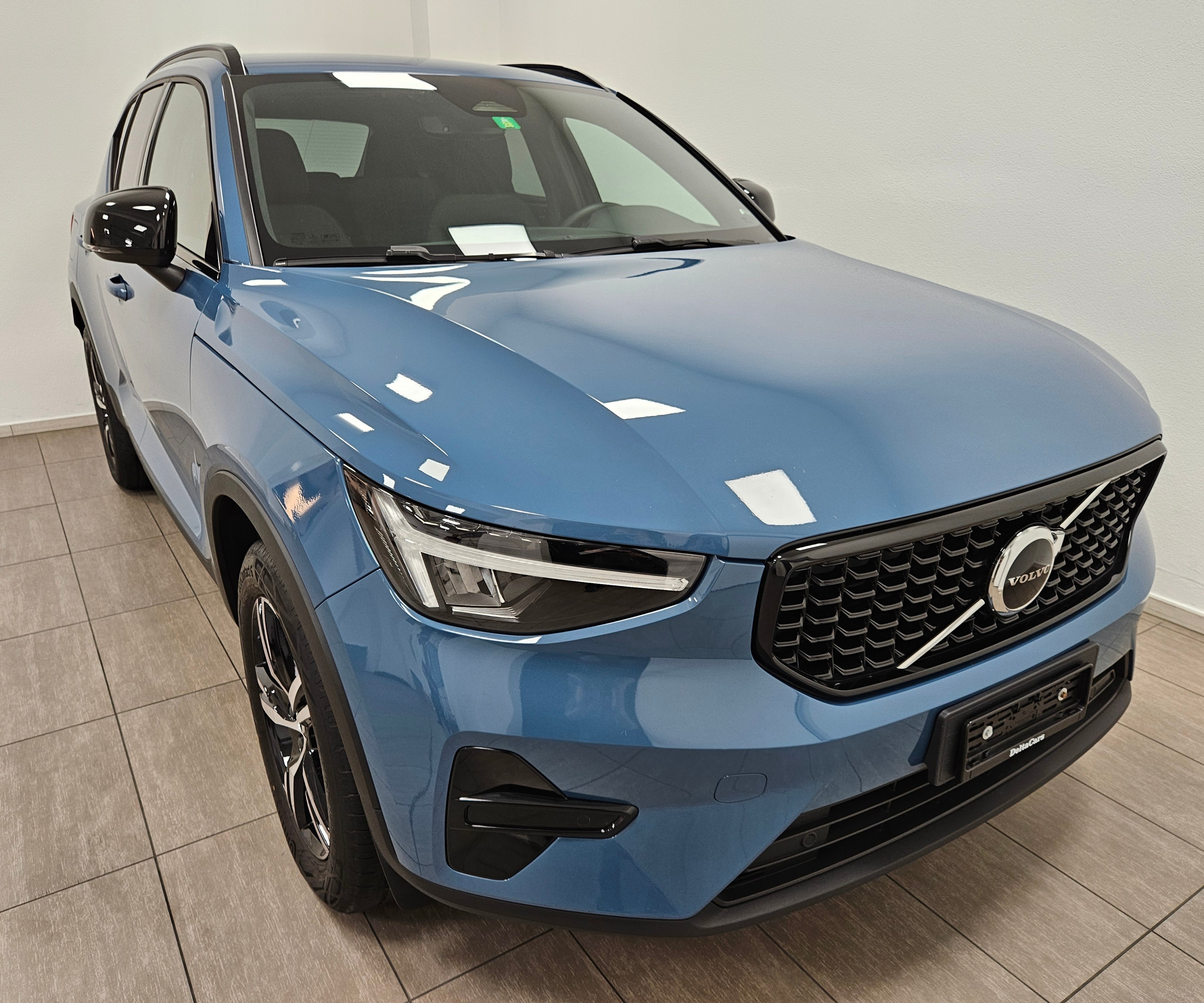 VOLVO XC40 B4 Benzin Mild Hybrid AWD Plus Dark DCT