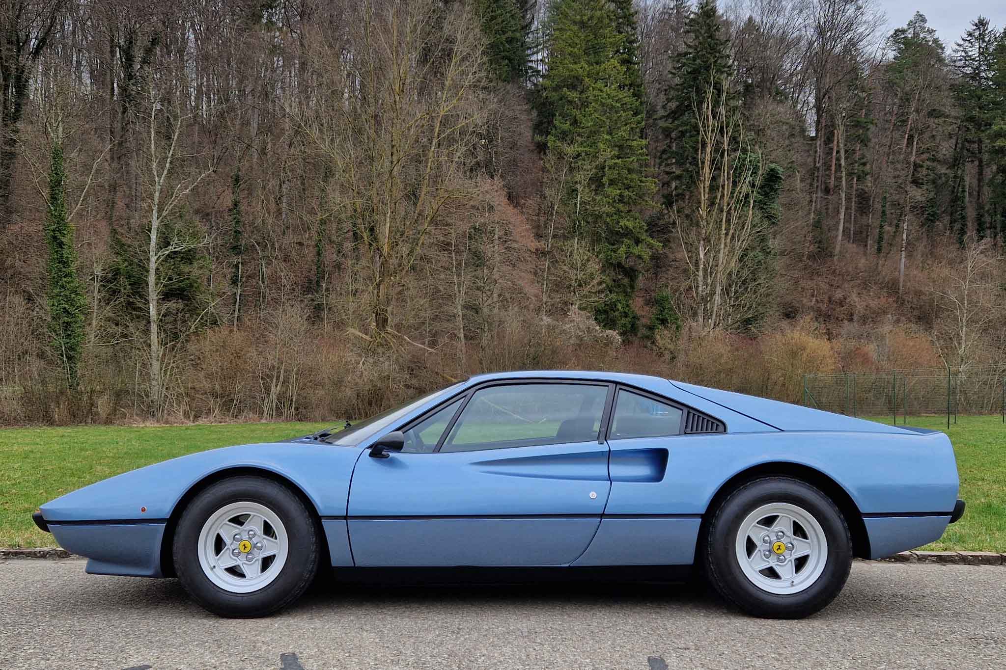 FERRARI 308 GTB Vetroresina