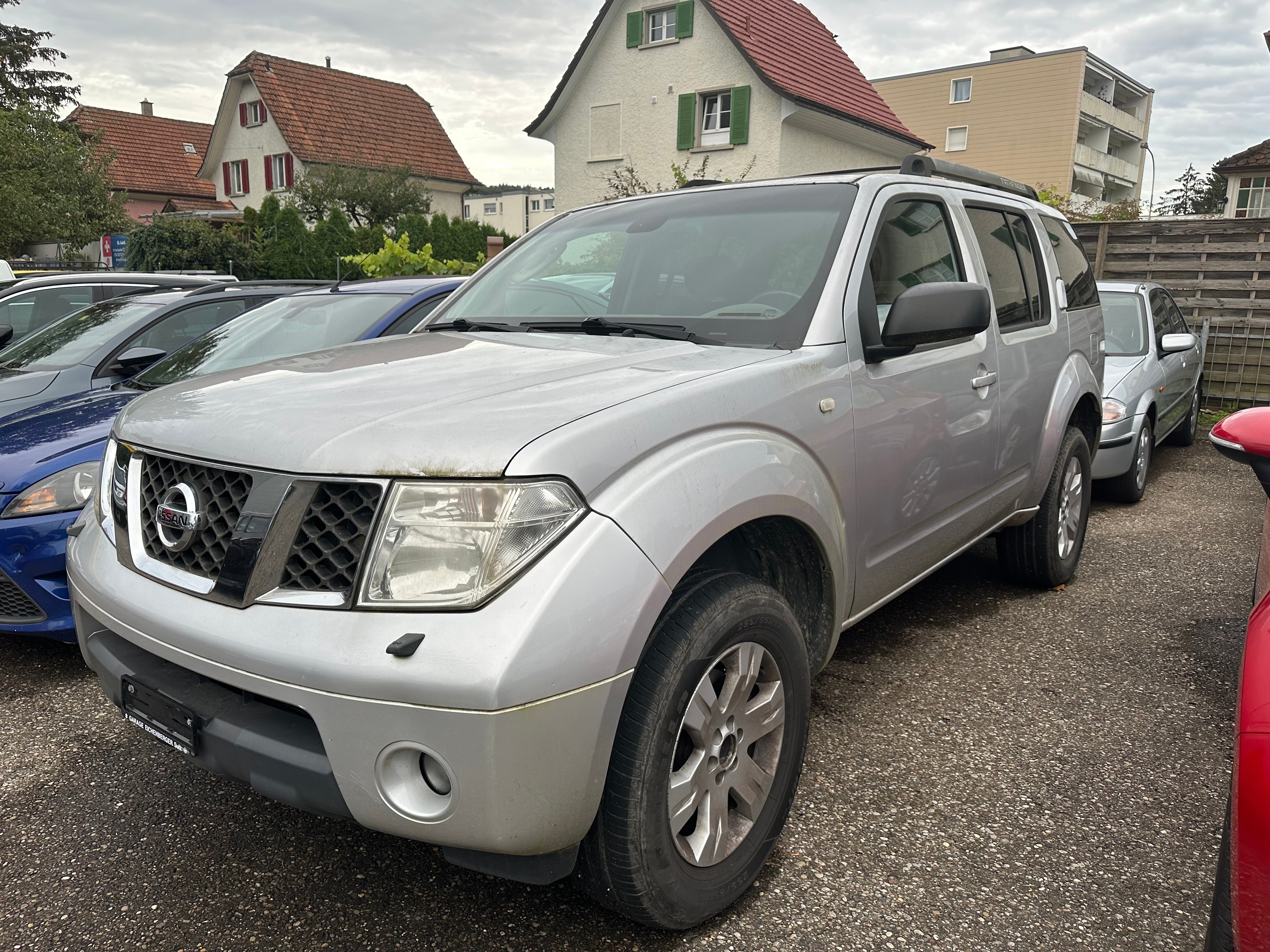 NISSAN Pathfinder 2.5 dCi LE