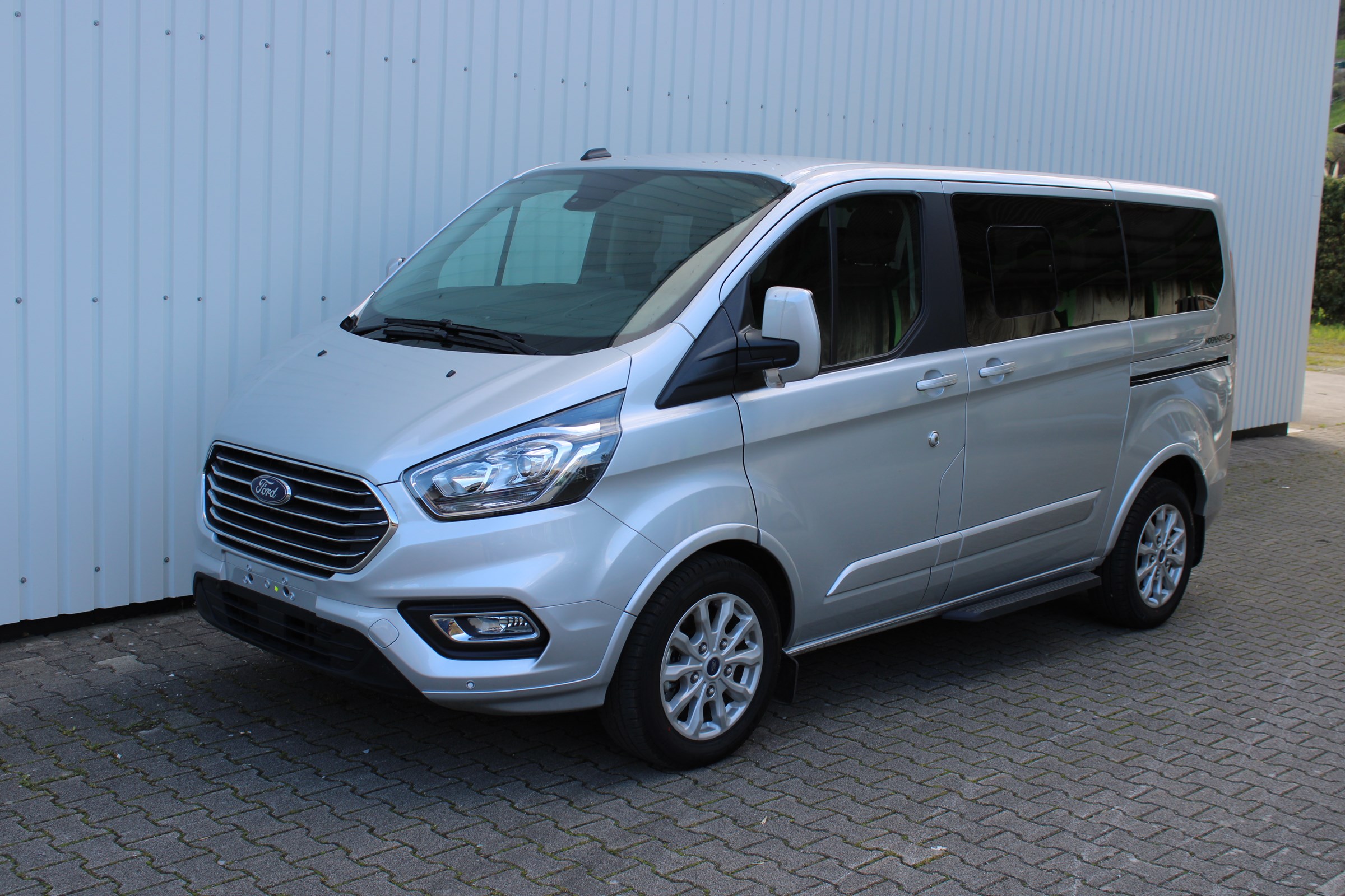 FORD Tourneo Custom 320 L1H1 Titanium A