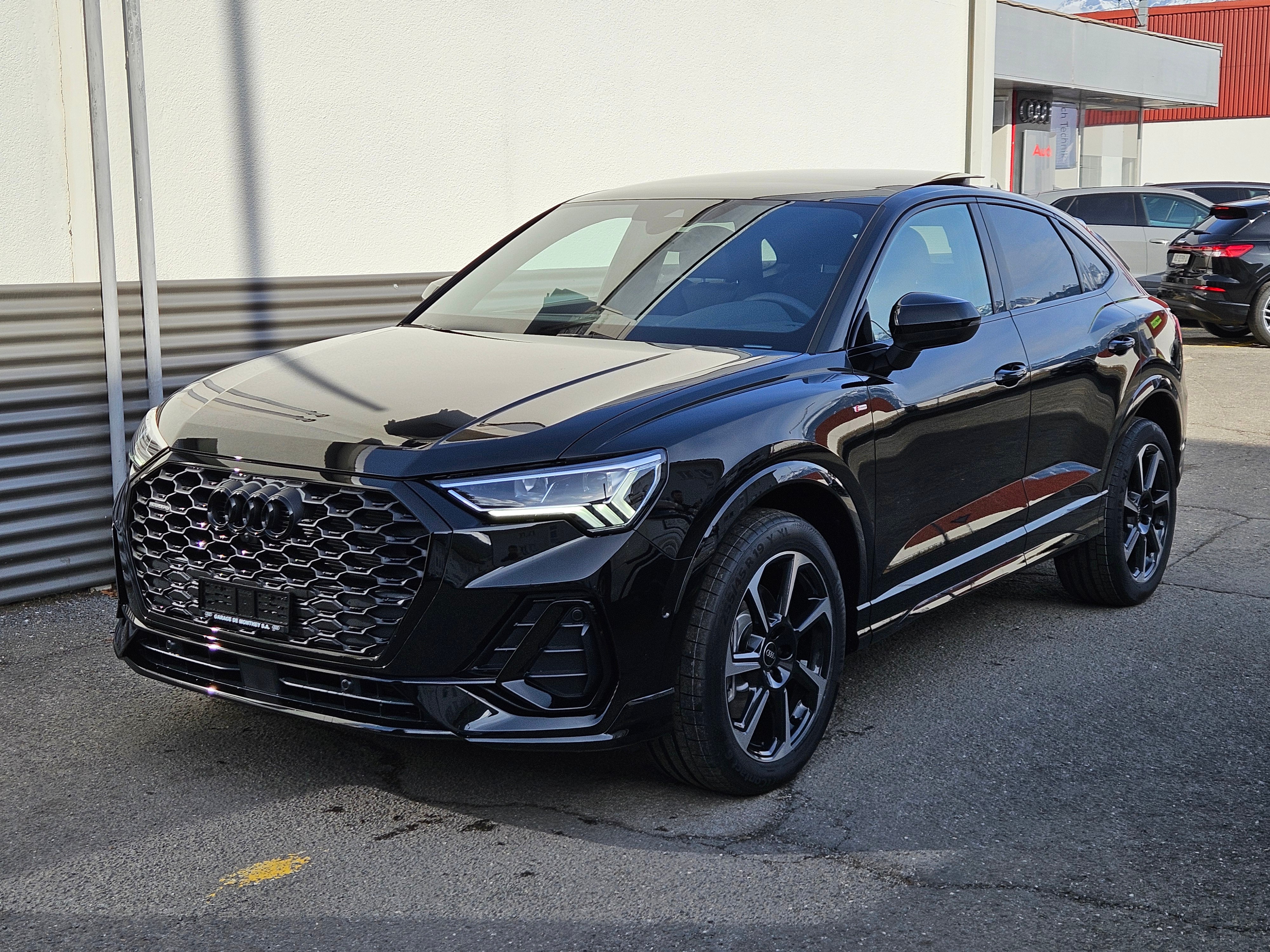 AUDI Q3 Sportback 40 TFSI S line quattro