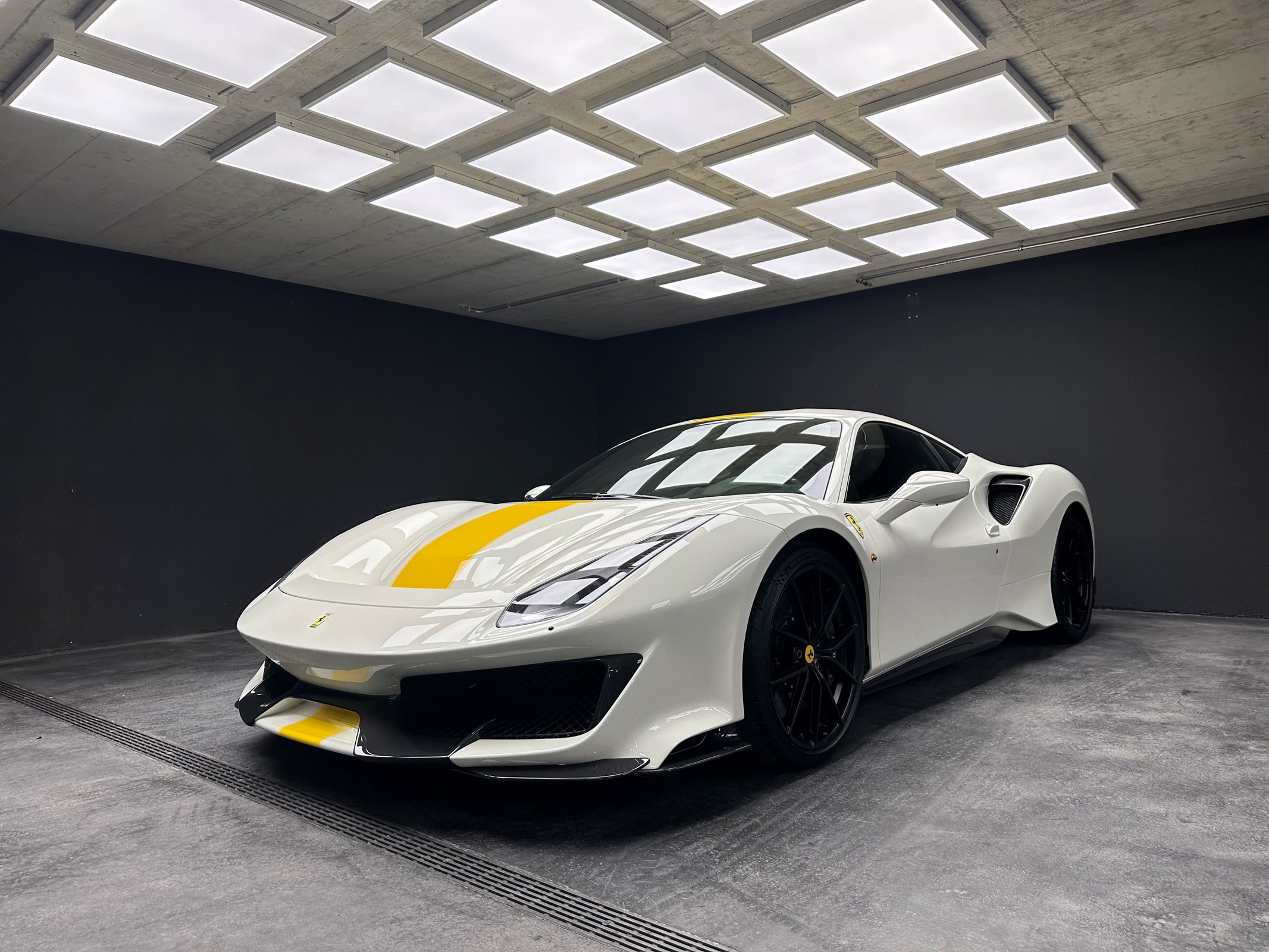 FERRARI 488 Pista 3.9 V8