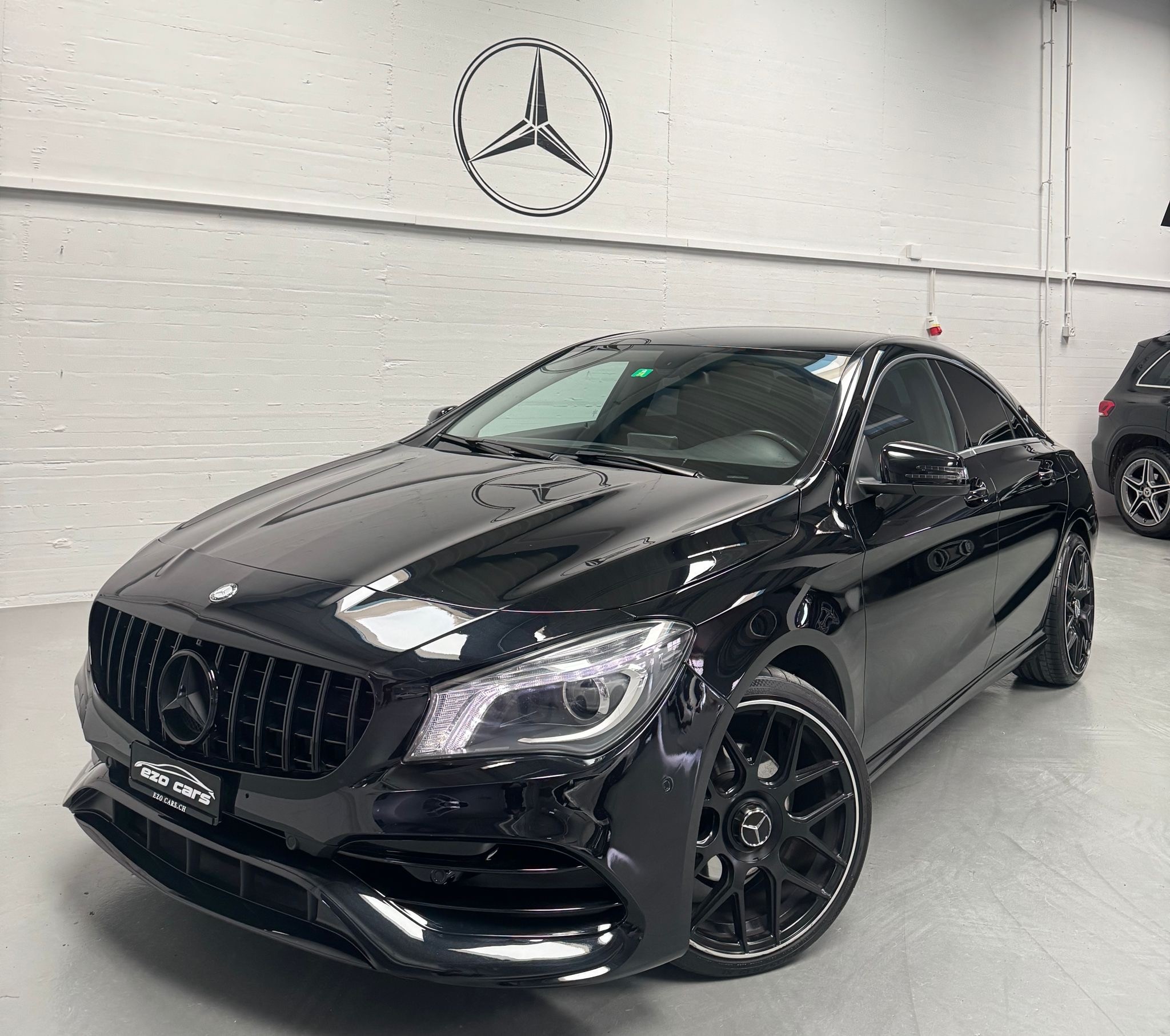 MERCEDES-BENZ CLA 200 ALL BLACK PERFORMANCE 7G-DCT AKTIONLEASING AB 199.-