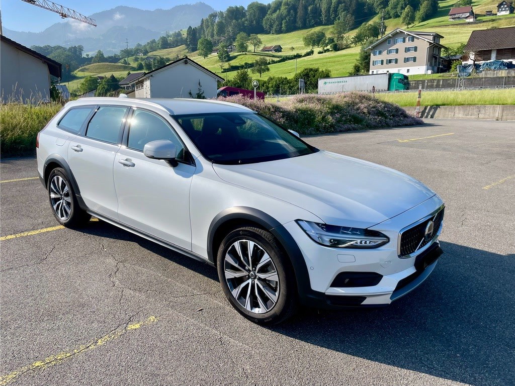 VOLVO V90 Cross Country B5 Diesel MHD Plus AWD Geartronic