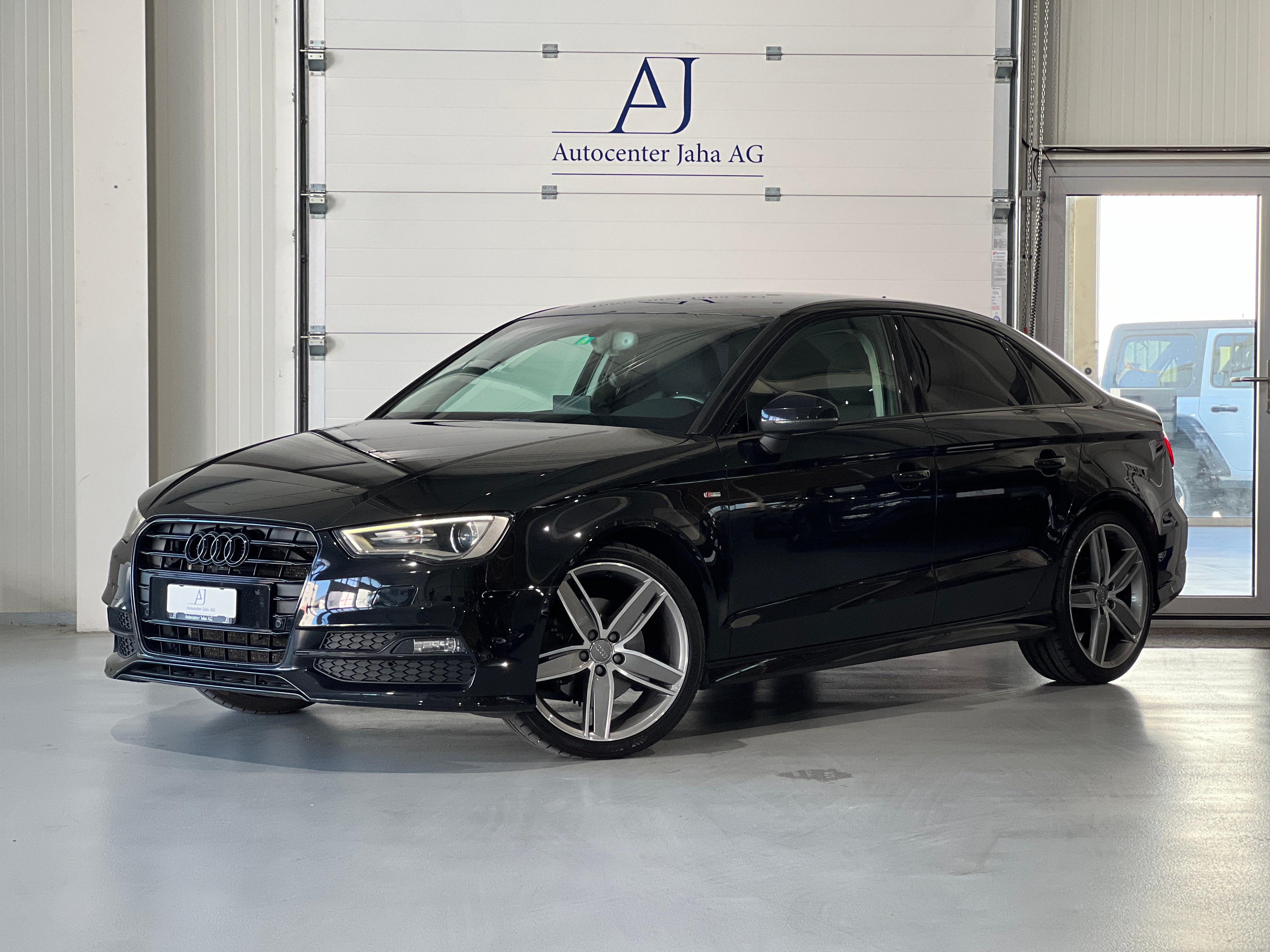 AUDI A3 Sedan 1.8 TFSI S-Line S-tronic