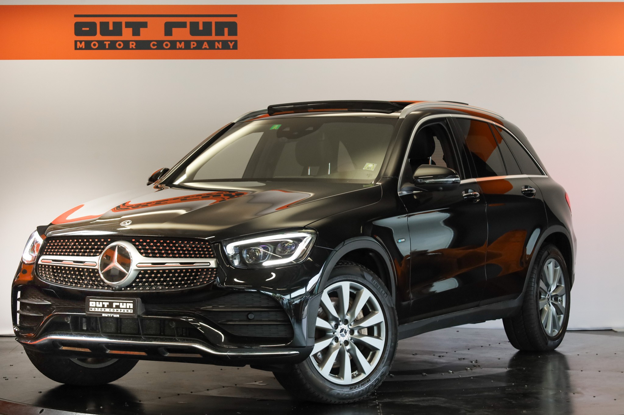 MERCEDES-BENZ GLC 300 e AMG Line 4Matic 9G-Tronic