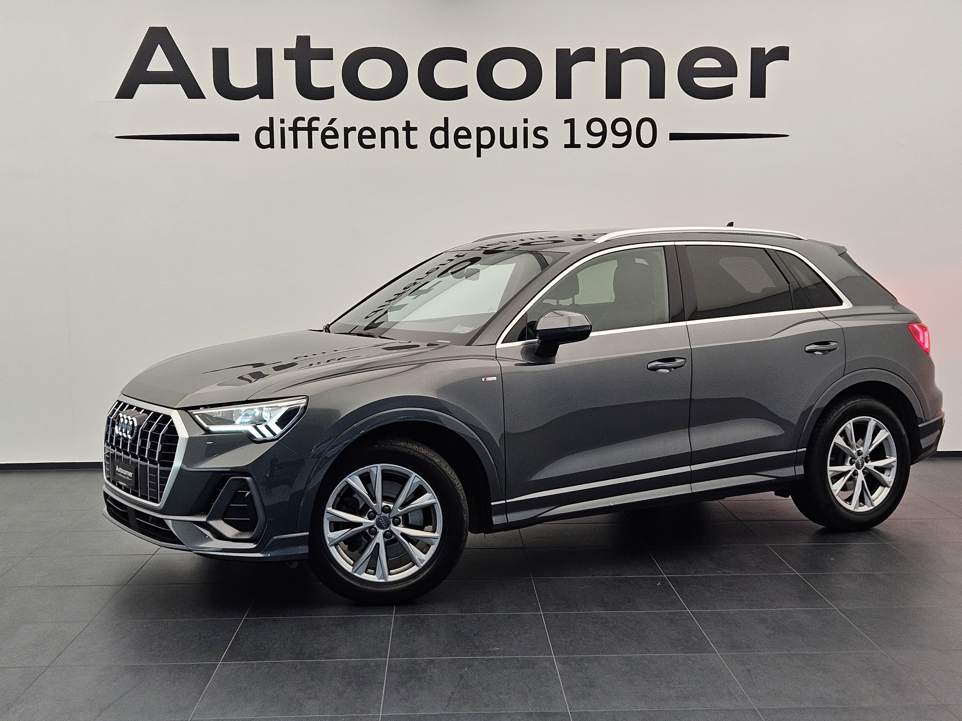 AUDI Q3 40 TDI S line Attraction quattro S-tronic