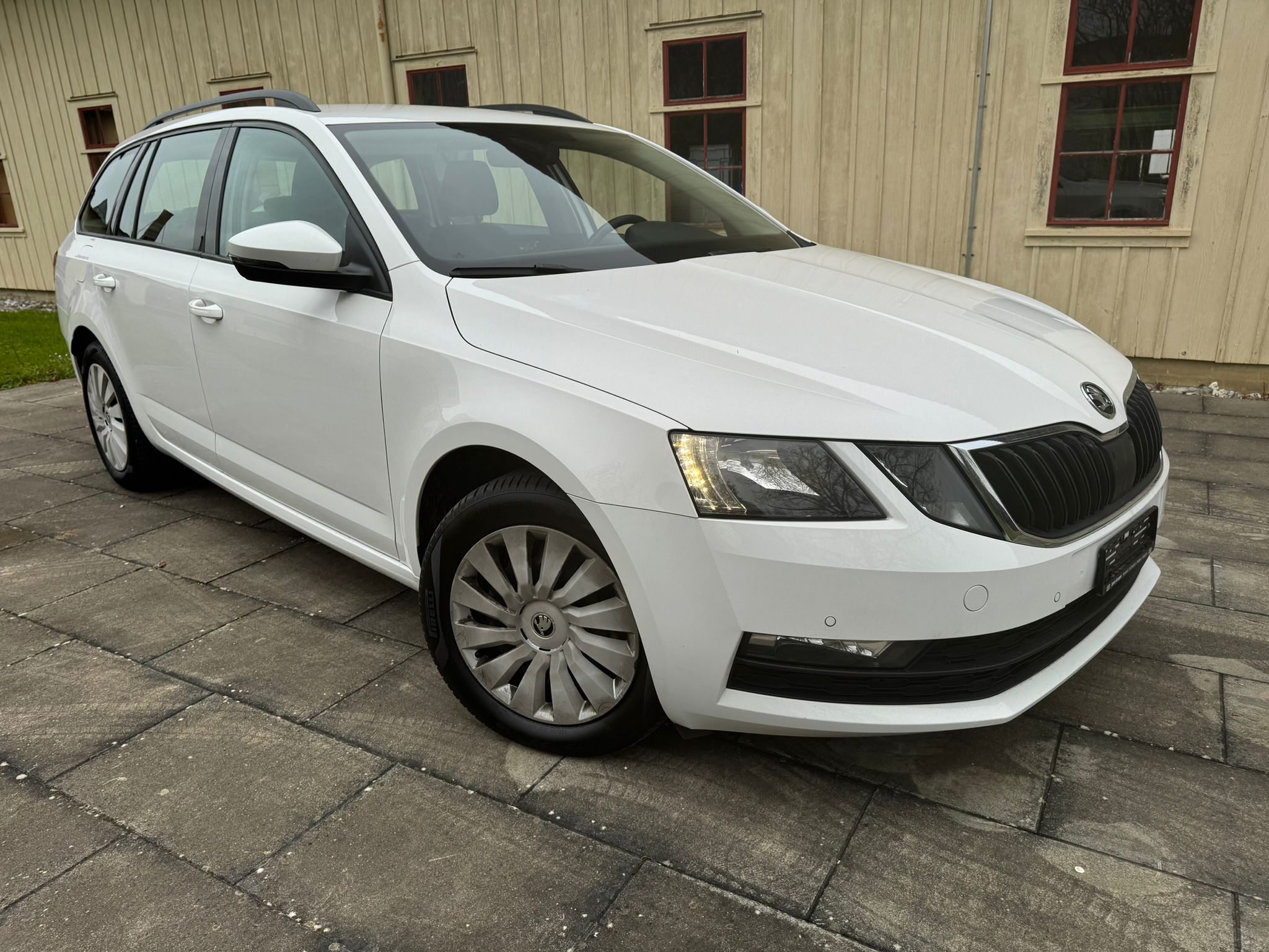 SKODA Octavia Combi 2.0 TDI Ambition 4x4 DSG