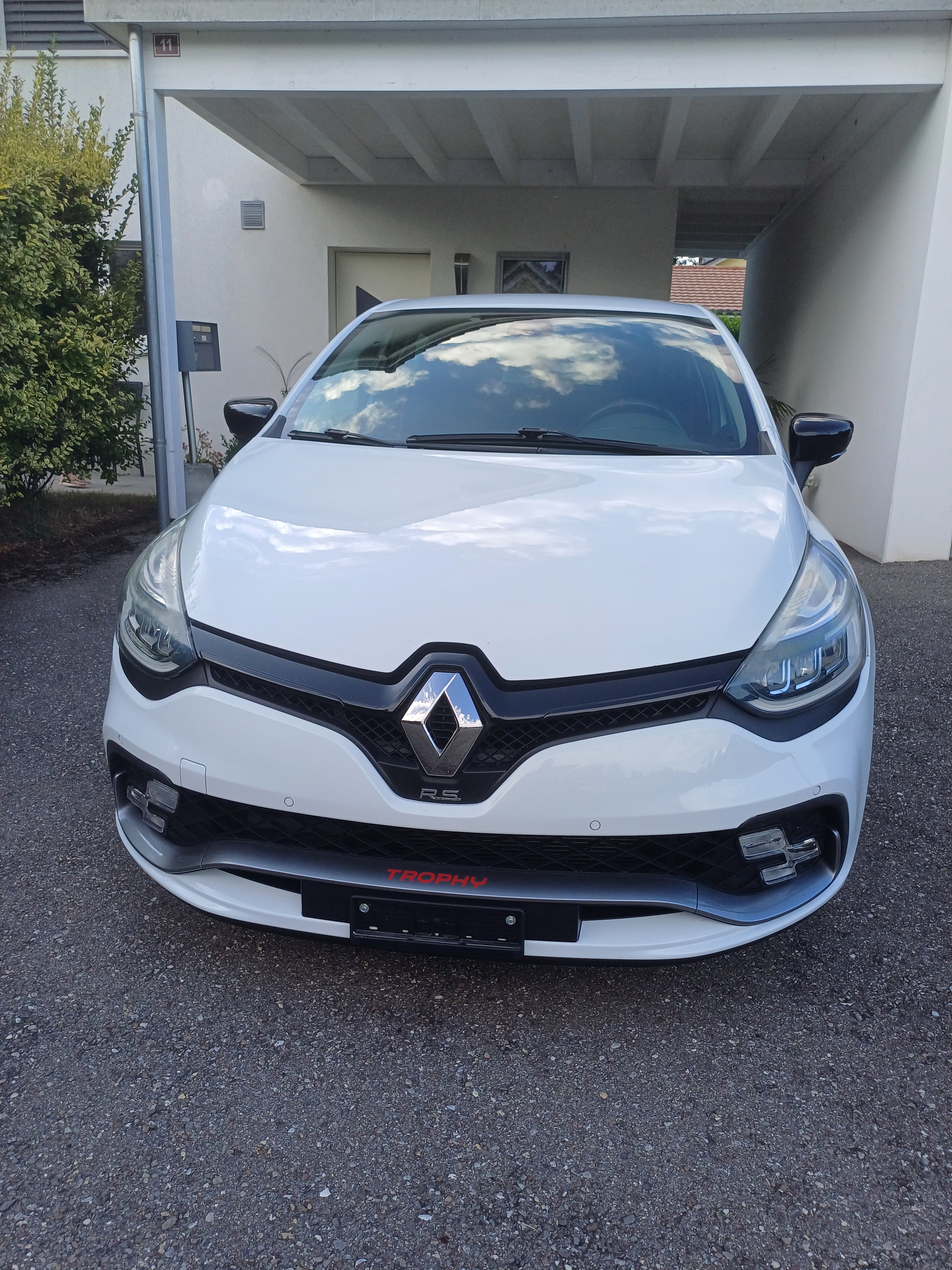 RENAULT Clio 1.6 T RS 220 Trophy EDC