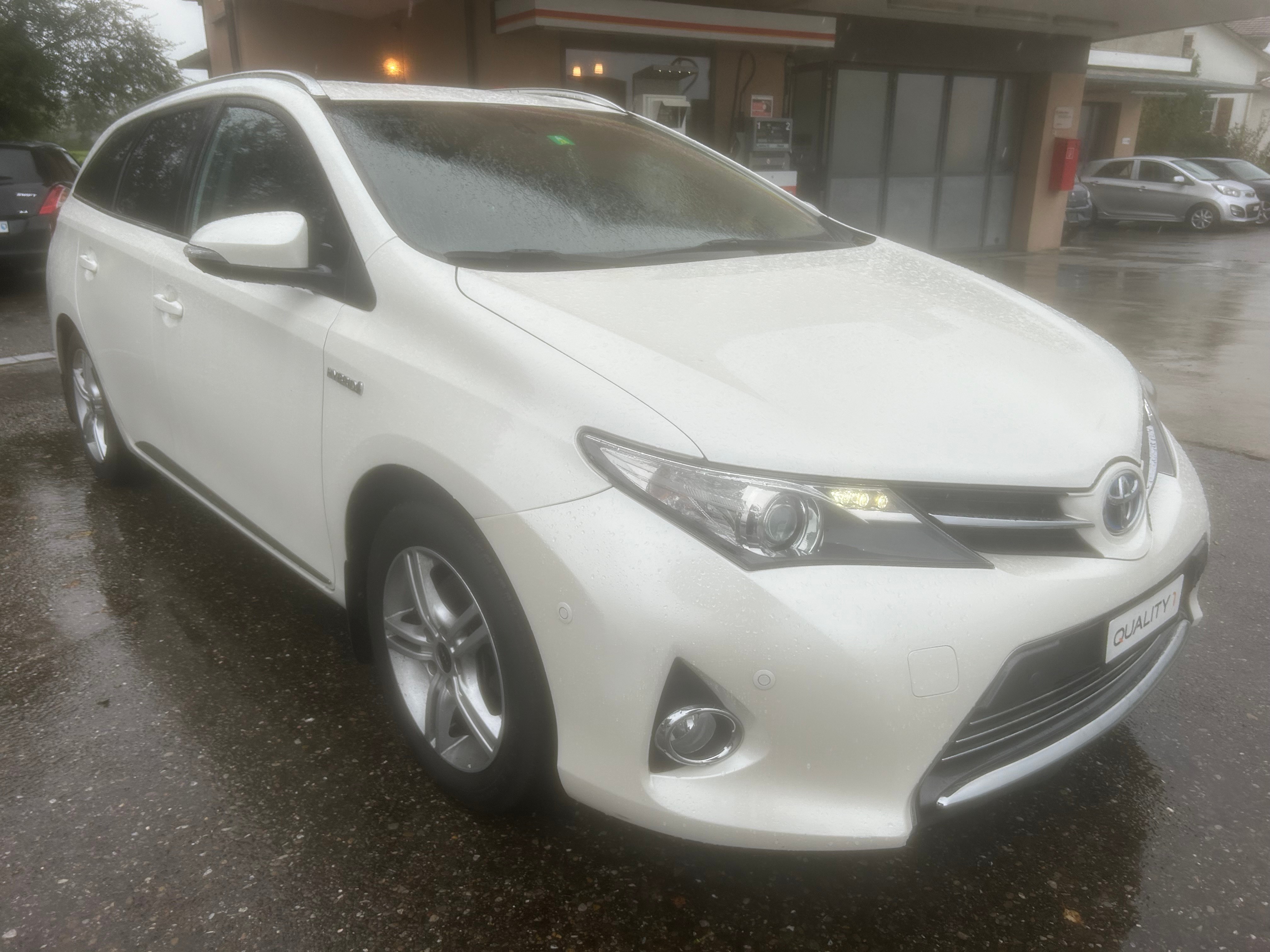 TOYOTA Auris Touring Sports 1.8 16V HSD Linea Sol