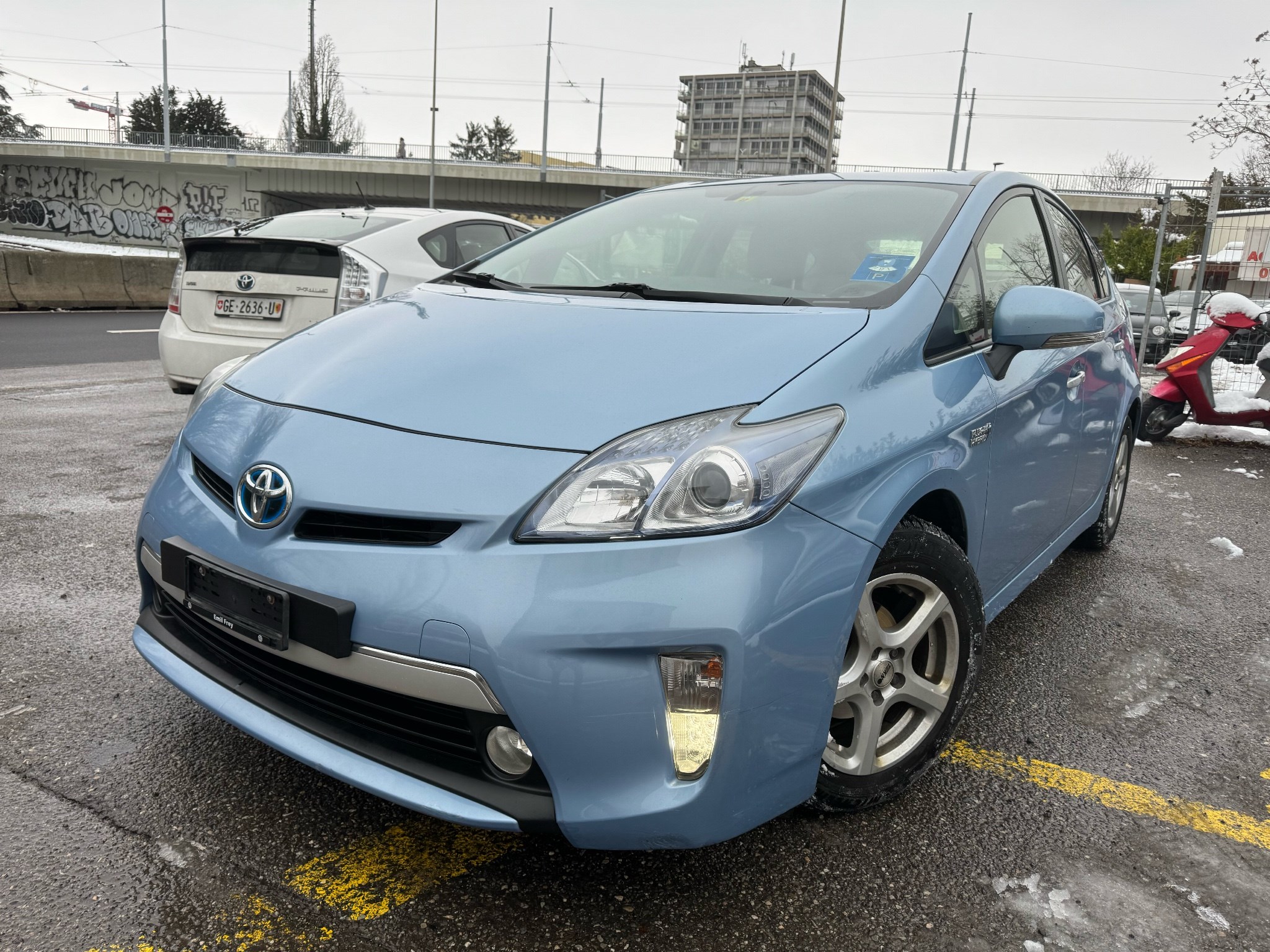 TOYOTA Prius 1.8 16V Plug-in Hybrid Sol