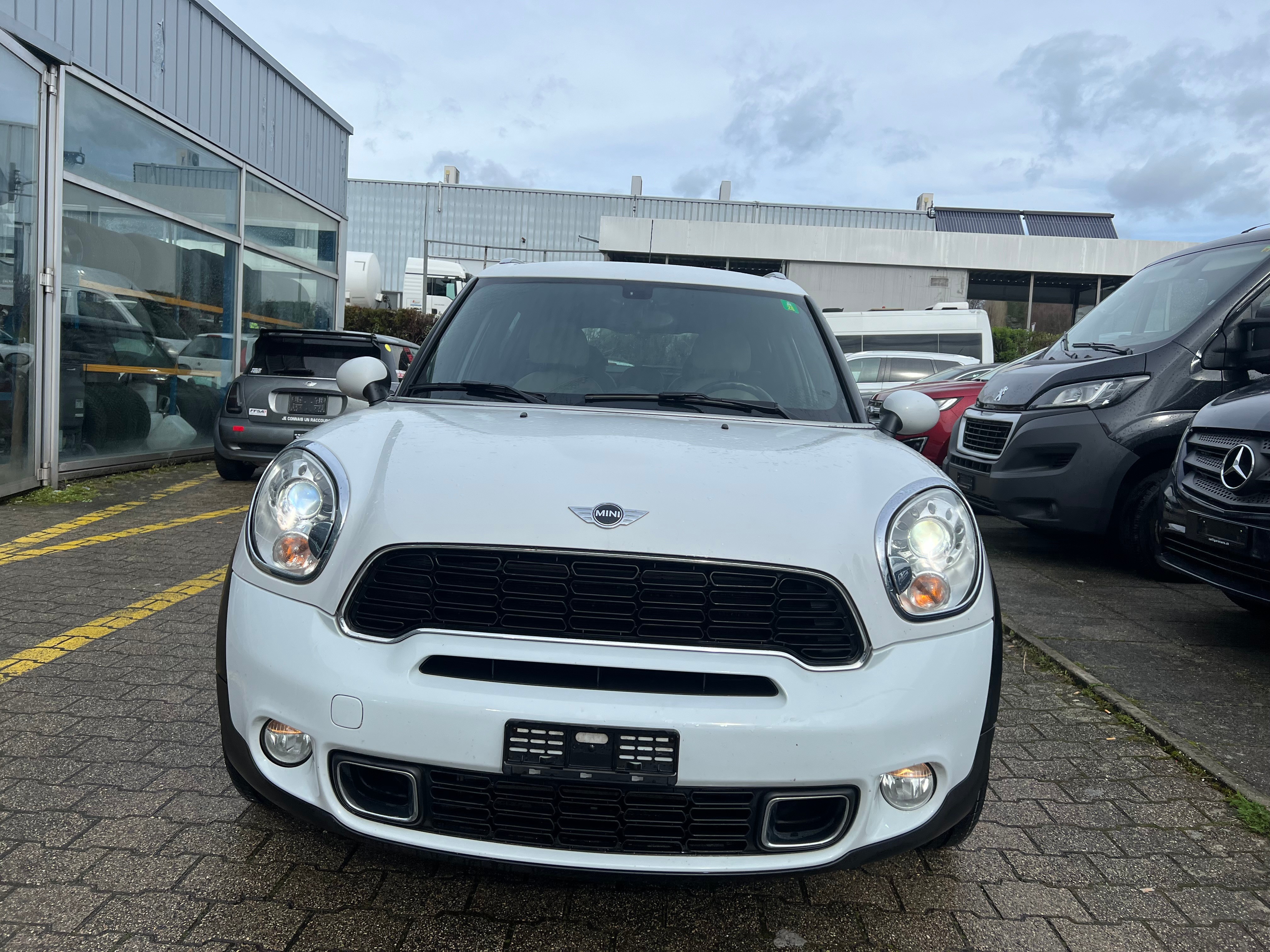 MINI COUNTRYMAN