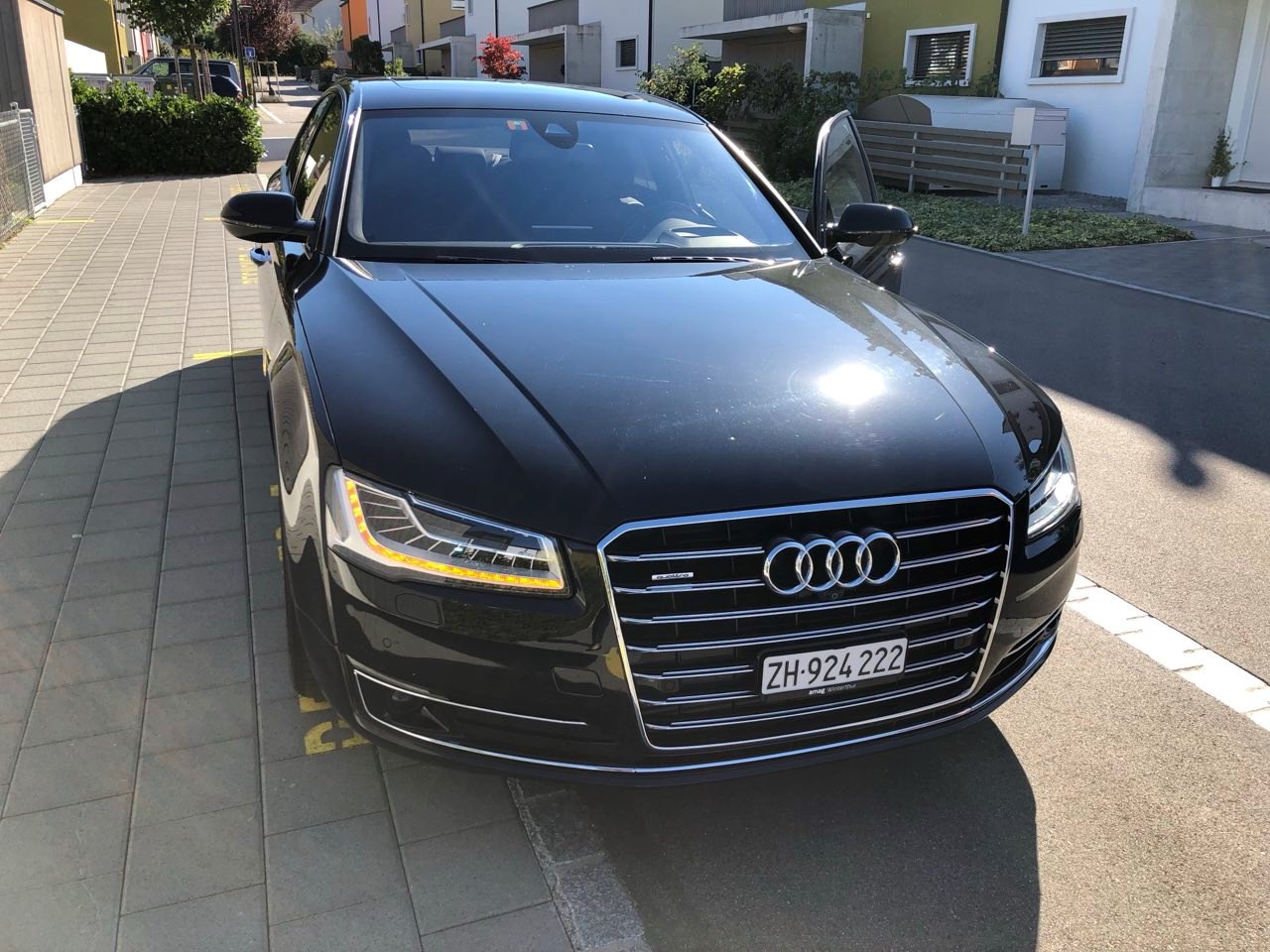 AUDI A8 3.0 TDI quattro tiptronic