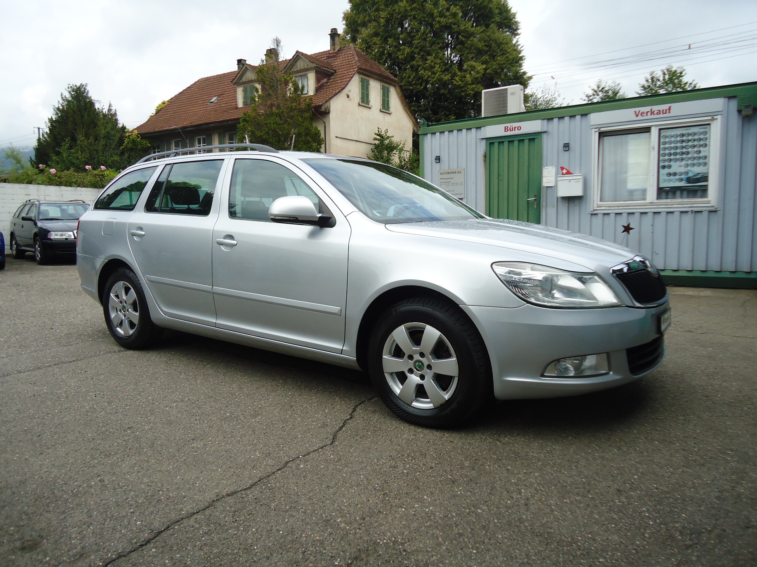 SKODA Octavia Combi 2.0 TDI Adventure 4x4 AHK 1600 kg