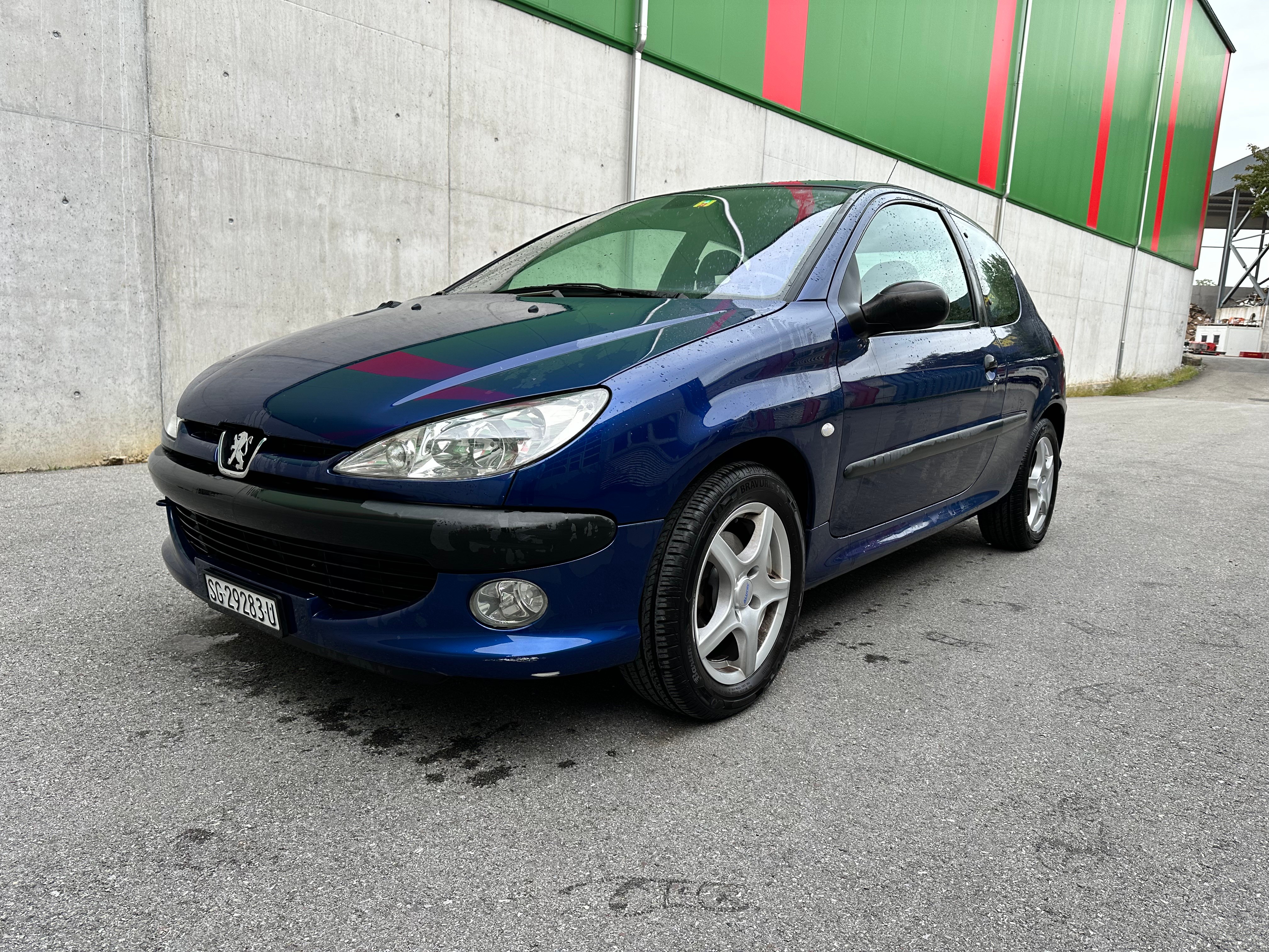 PEUGEOT 206 1.6 16V XT