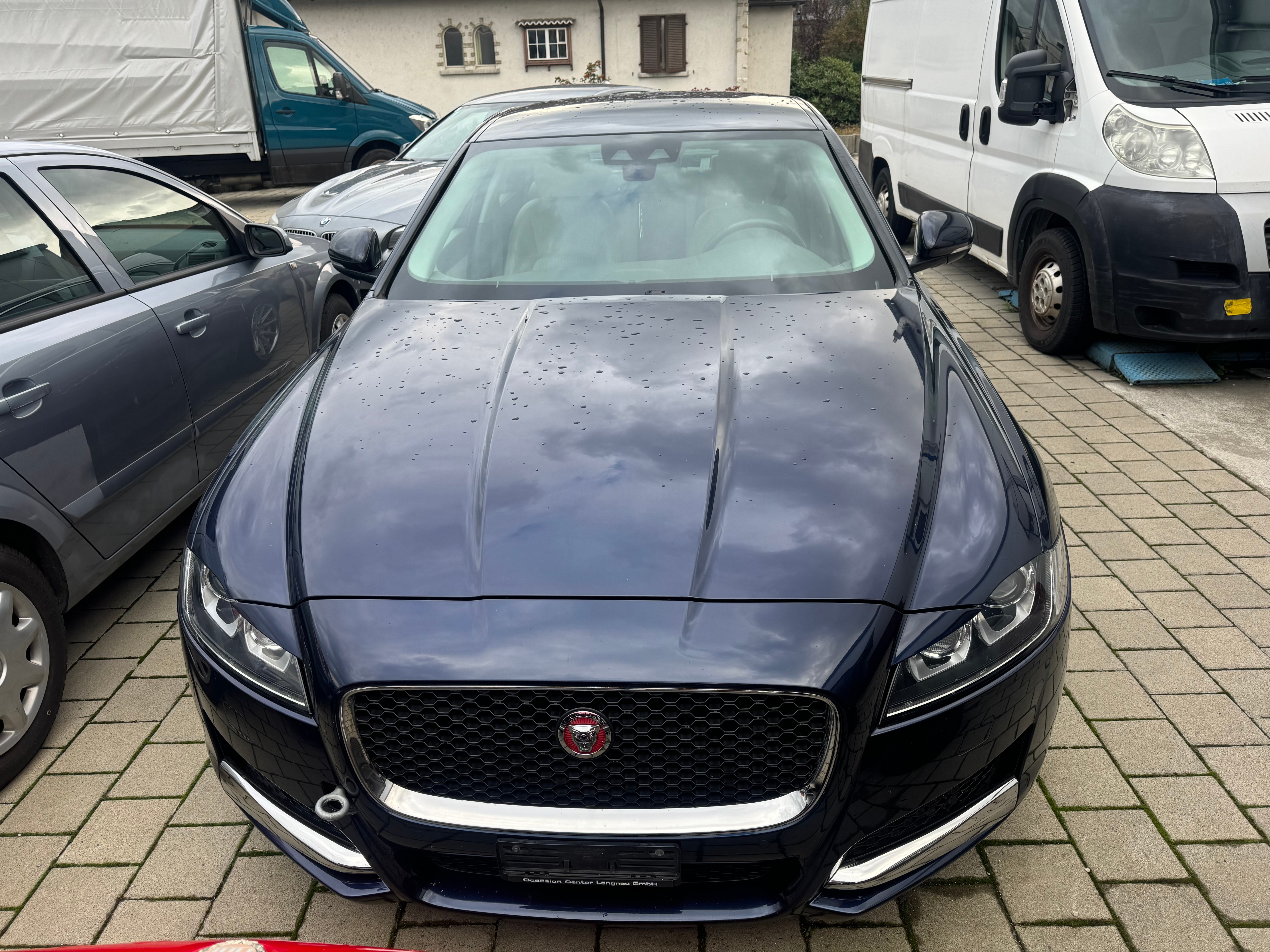 JAGUAR XF 20d Pure Automatic