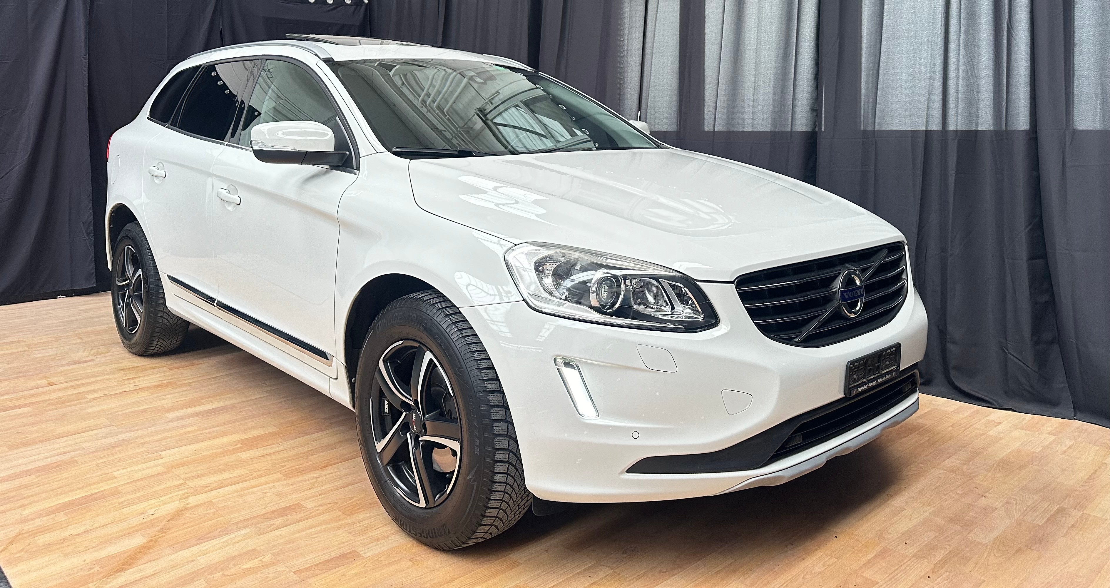 VOLVO XC60 D5 AWD OceanRace Geartronic