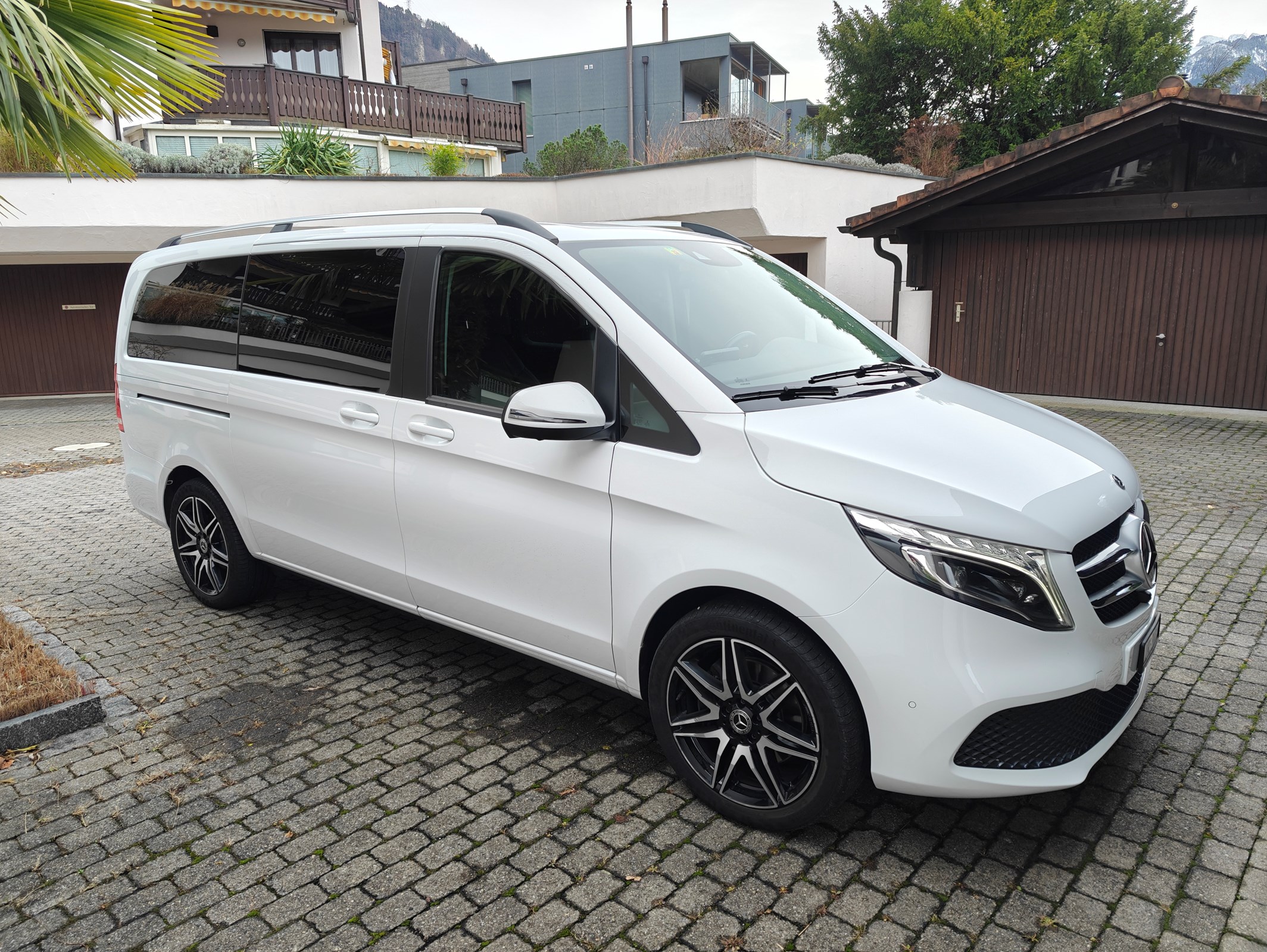 MERCEDES-BENZ V 300 d lang 4Matic 9G-Tronic