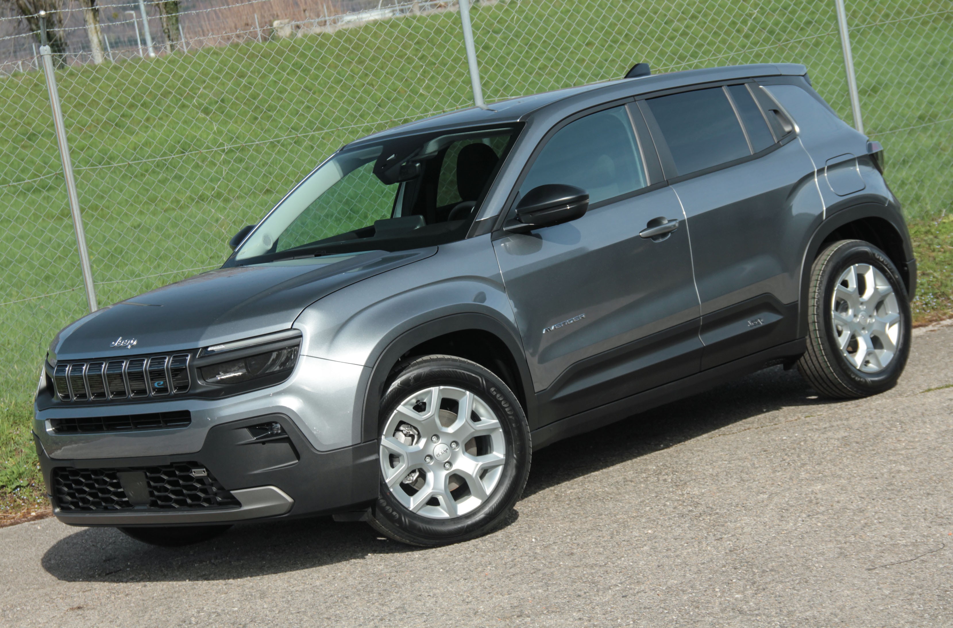 JEEP Avenger 54kWh Longitude Business