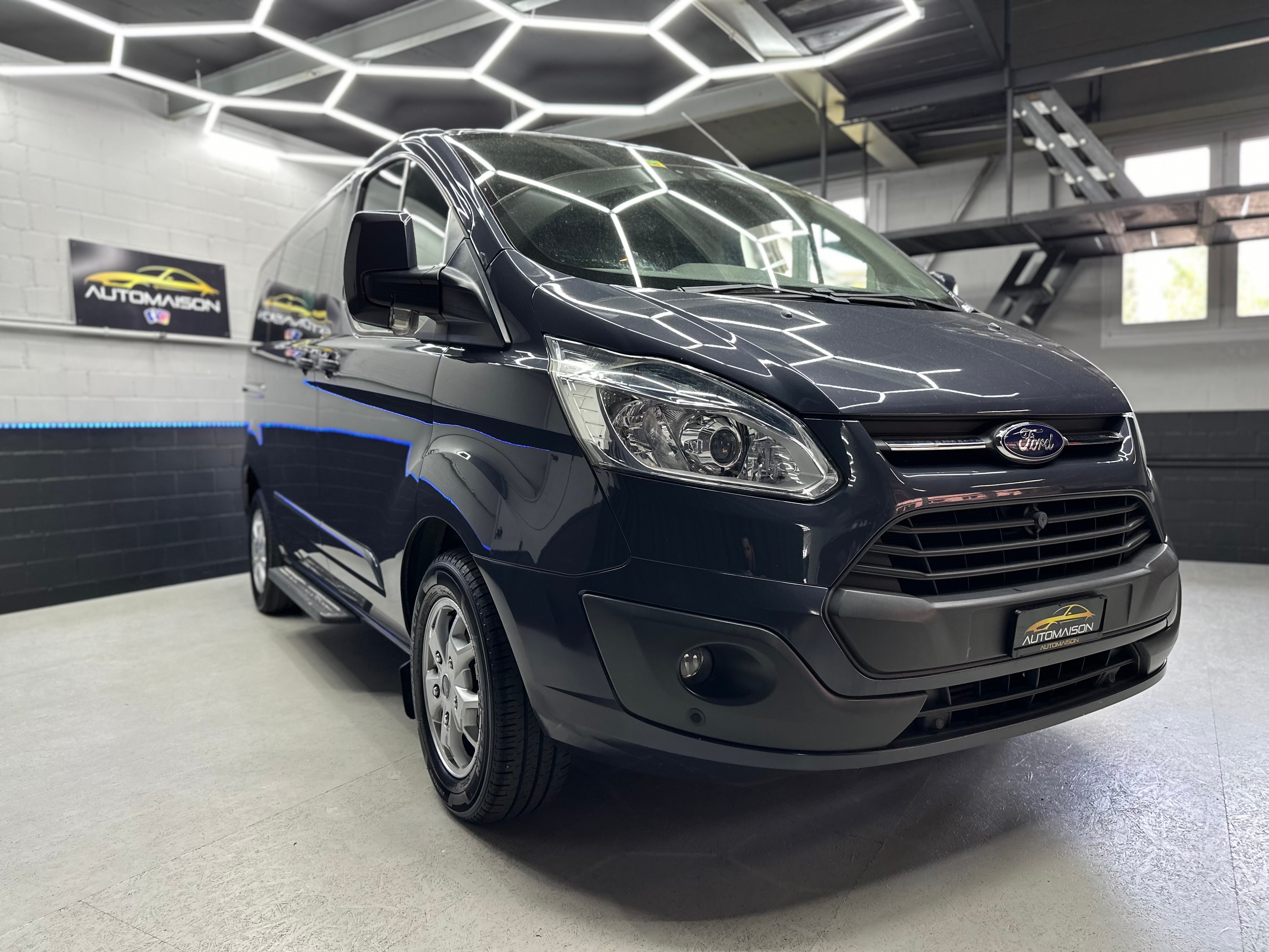 FORD Tourneo Custom 300 L1H1 Titanium