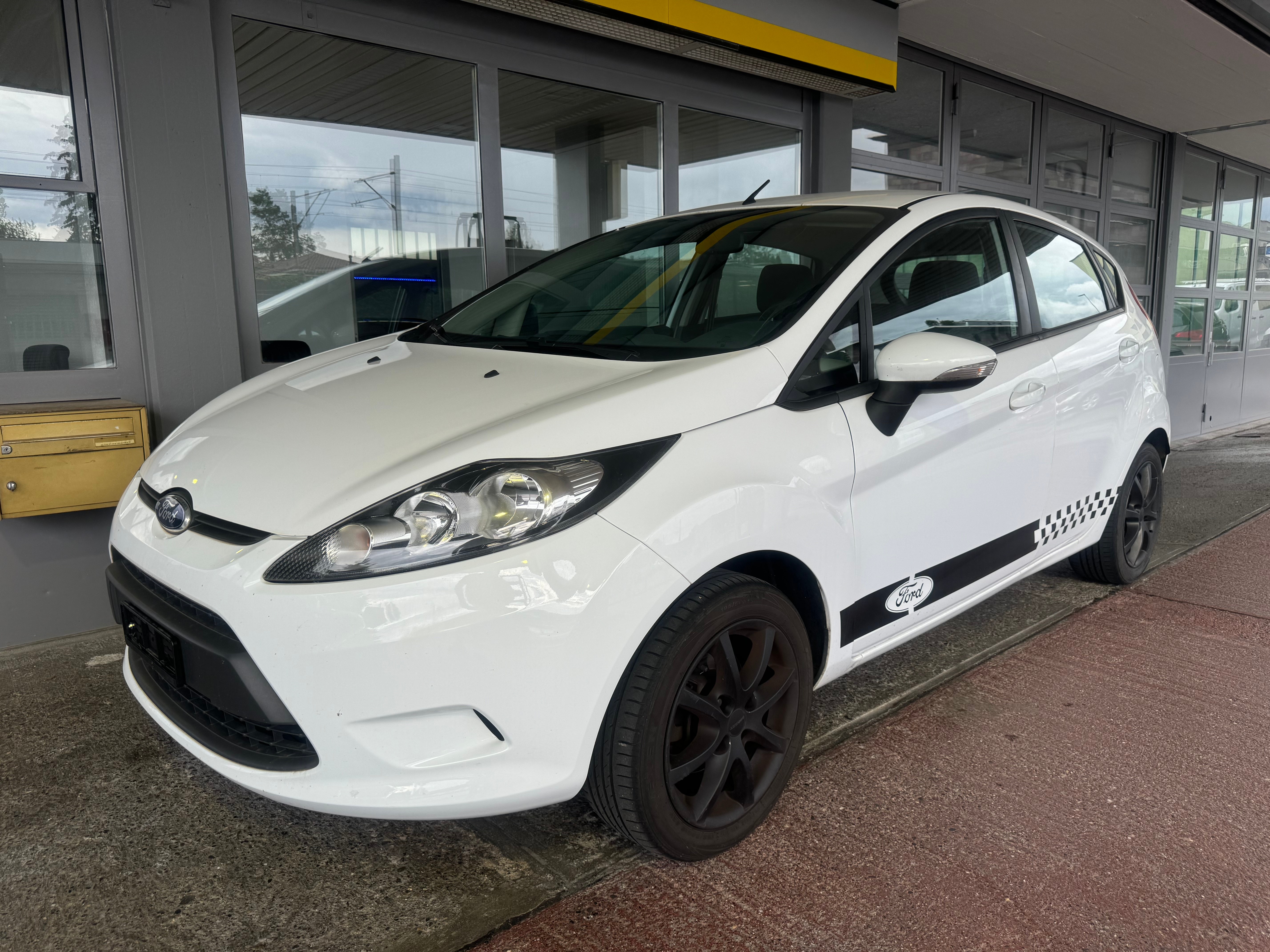 FORD Fiesta 1.25 16V Ambiente