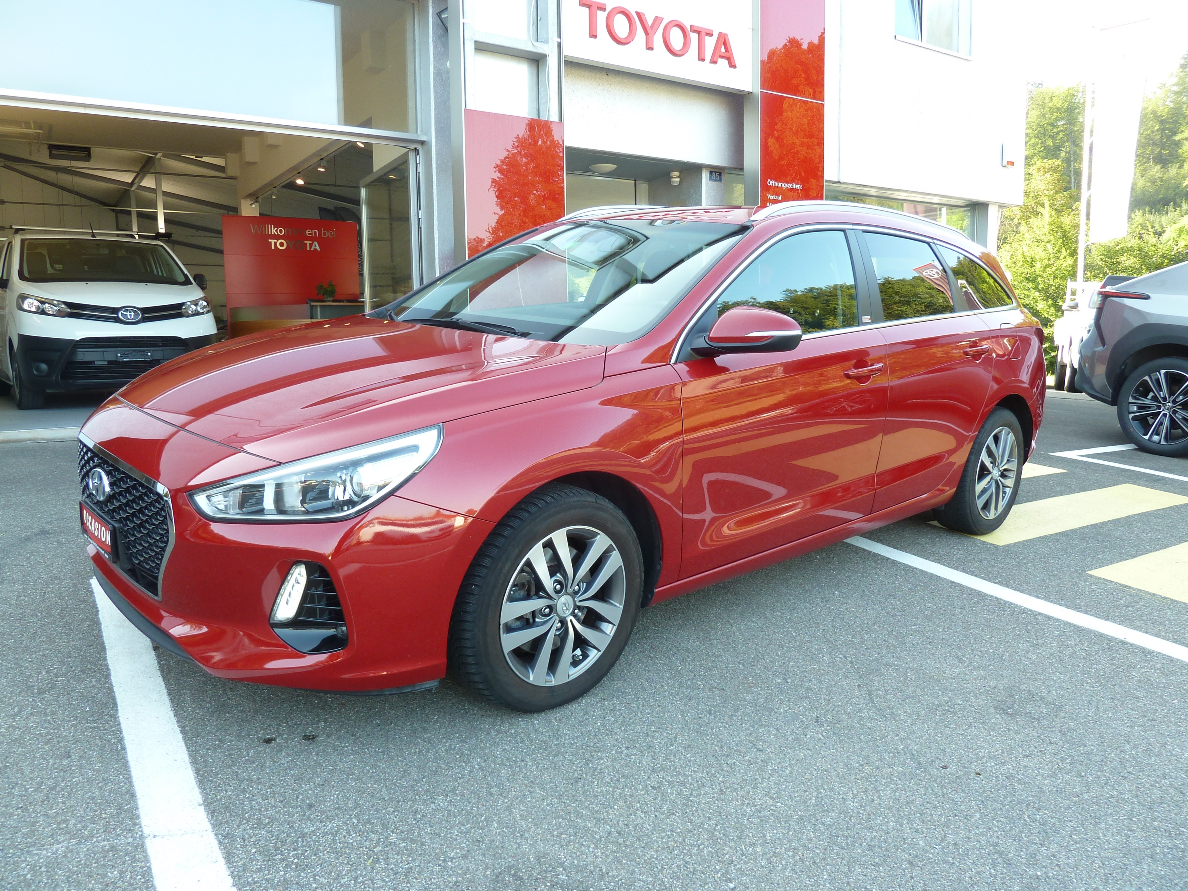 HYUNDAI i30 Wagon 1.4 T-GDi Amplia DCT