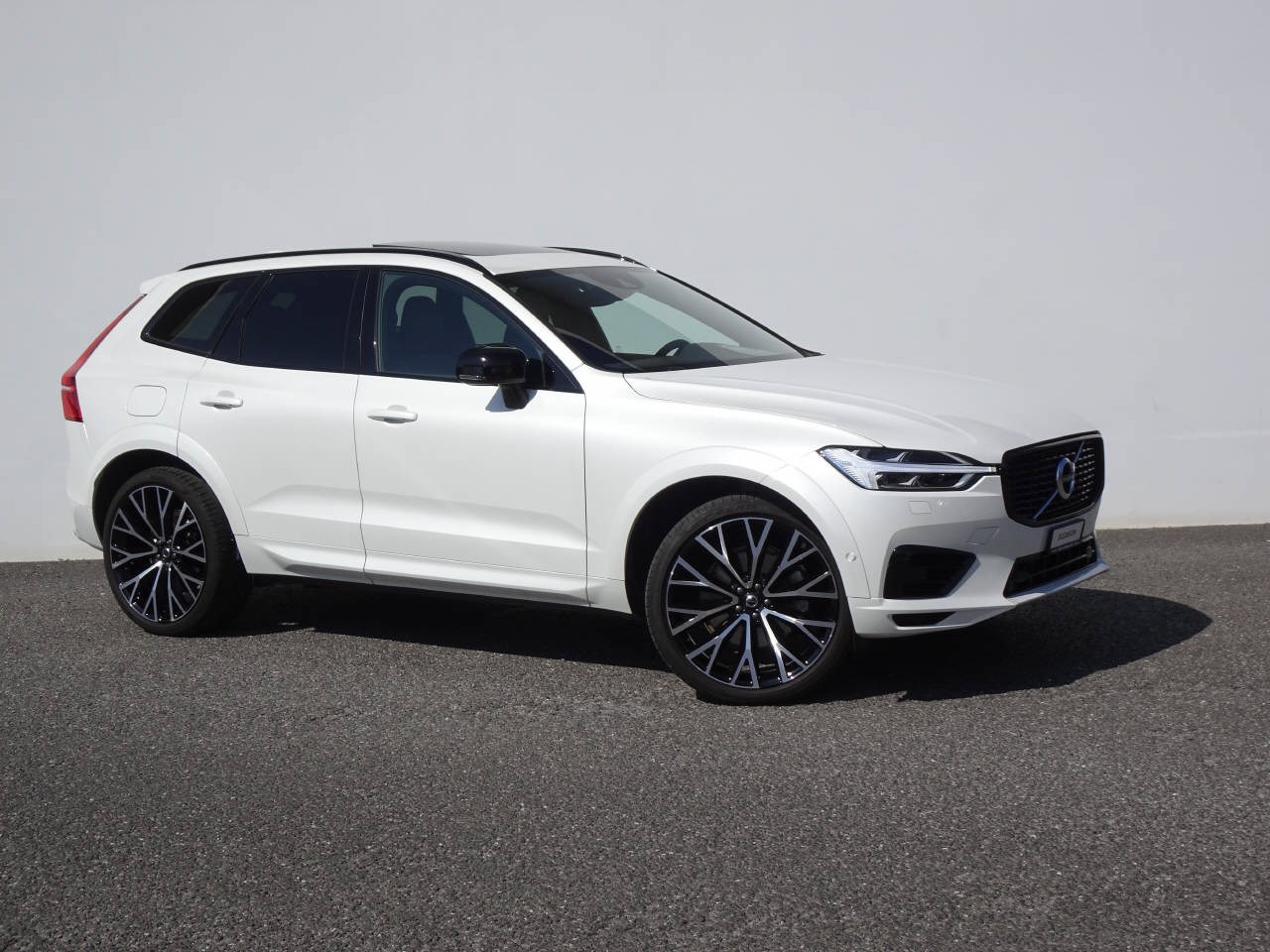 VOLVO XC60 2.0 T8 TE R-Design eAWD