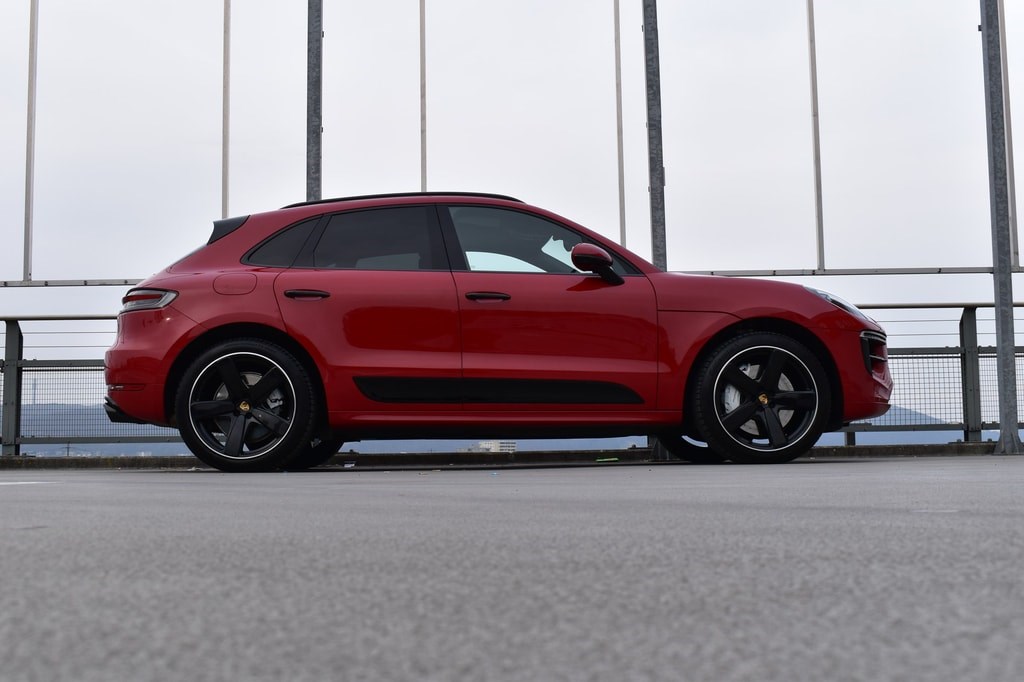 PORSCHE MACAN TURBO BLACK PDK l 440 PS