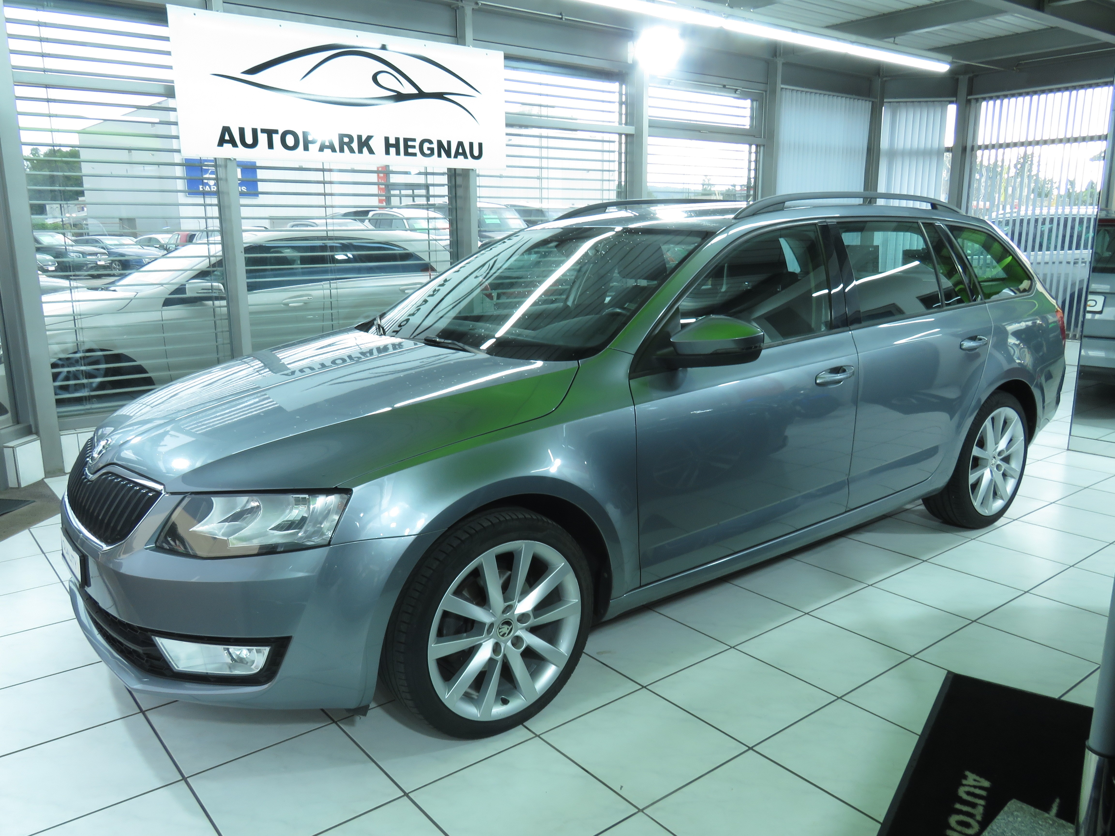 SKODA Octavia Combi 1.6 TDI Ambition