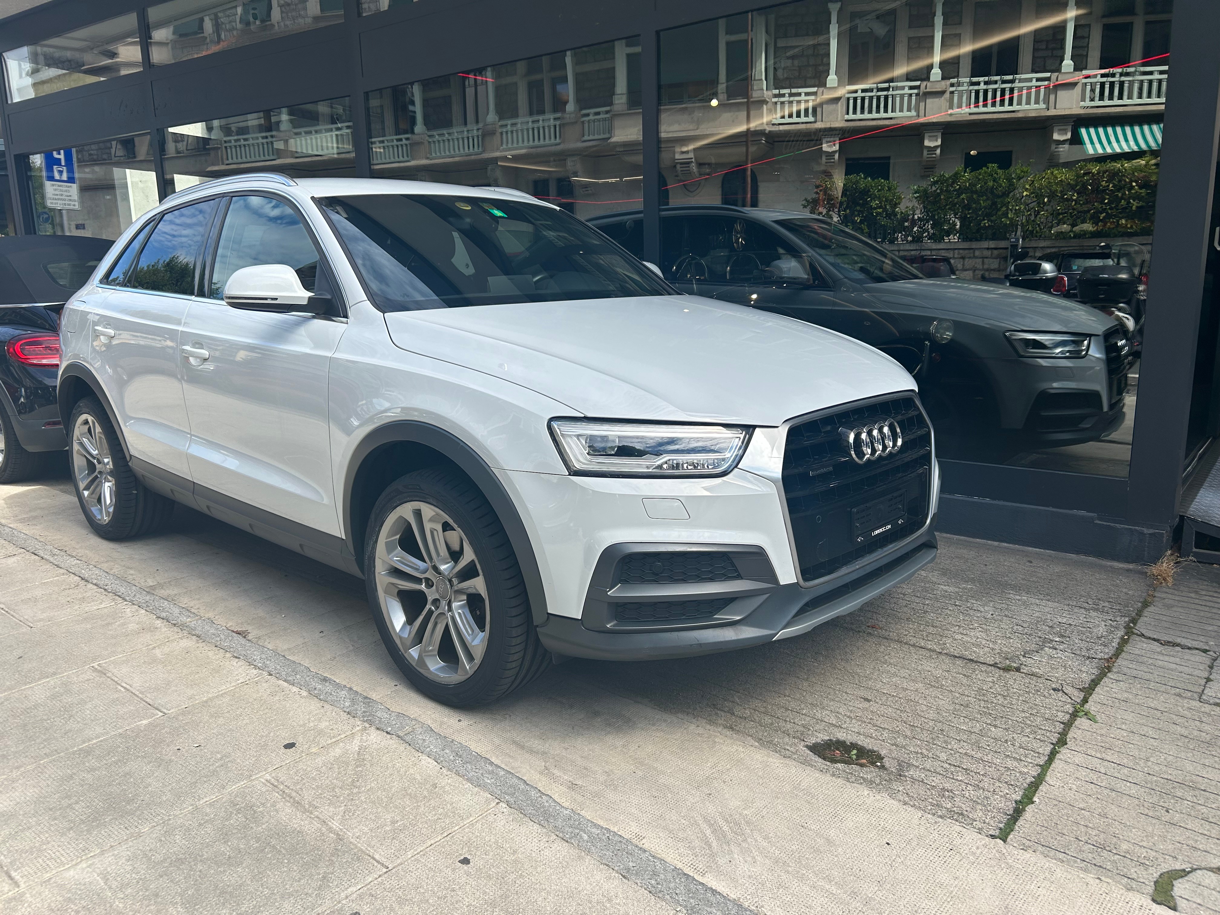 AUDI Q3 2.0 TDI design quattro