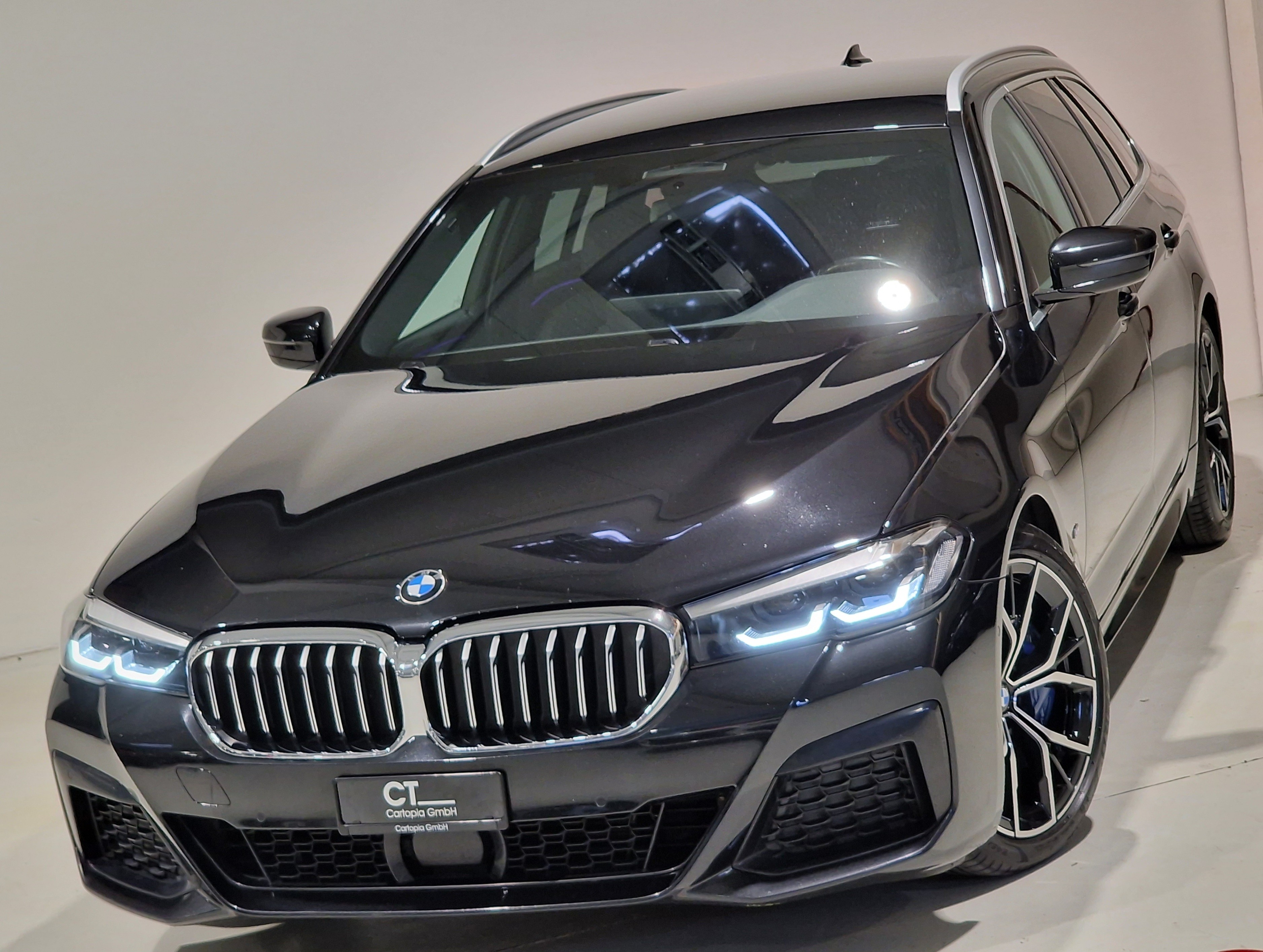 BMW 530d xDrive 48V Touring M Sport Steptronic