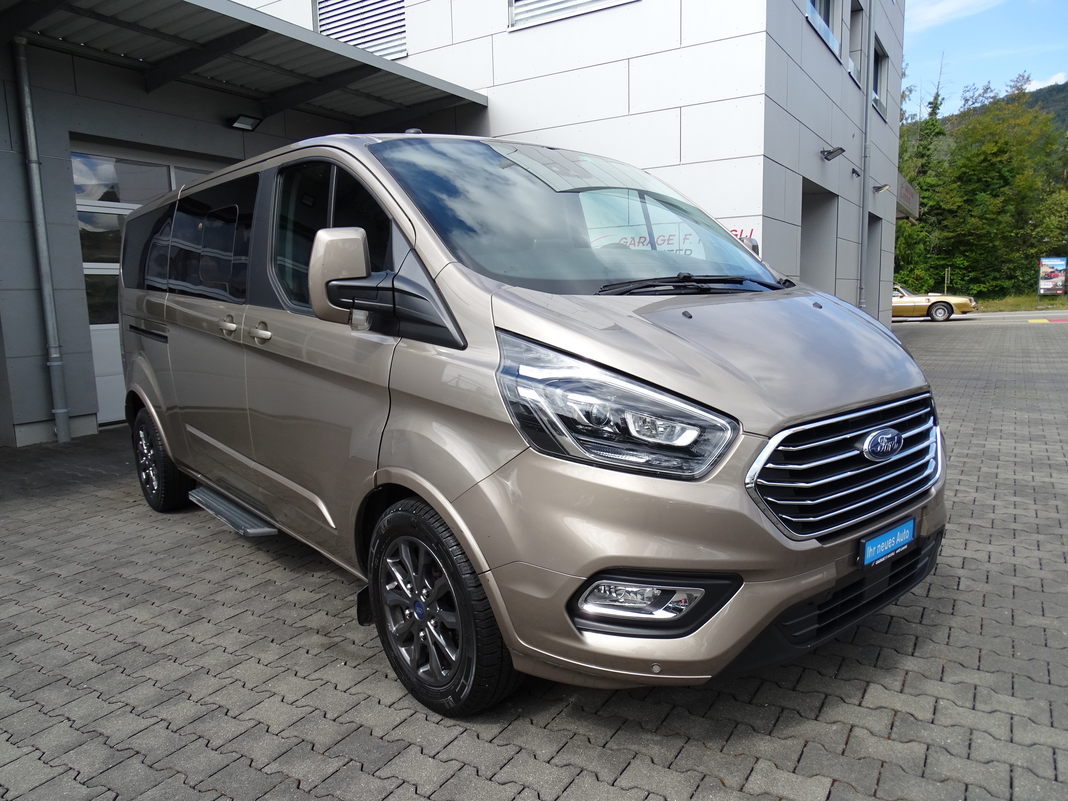 FORD Tourneo Custom 320 L2H1 Shuttle Trend A