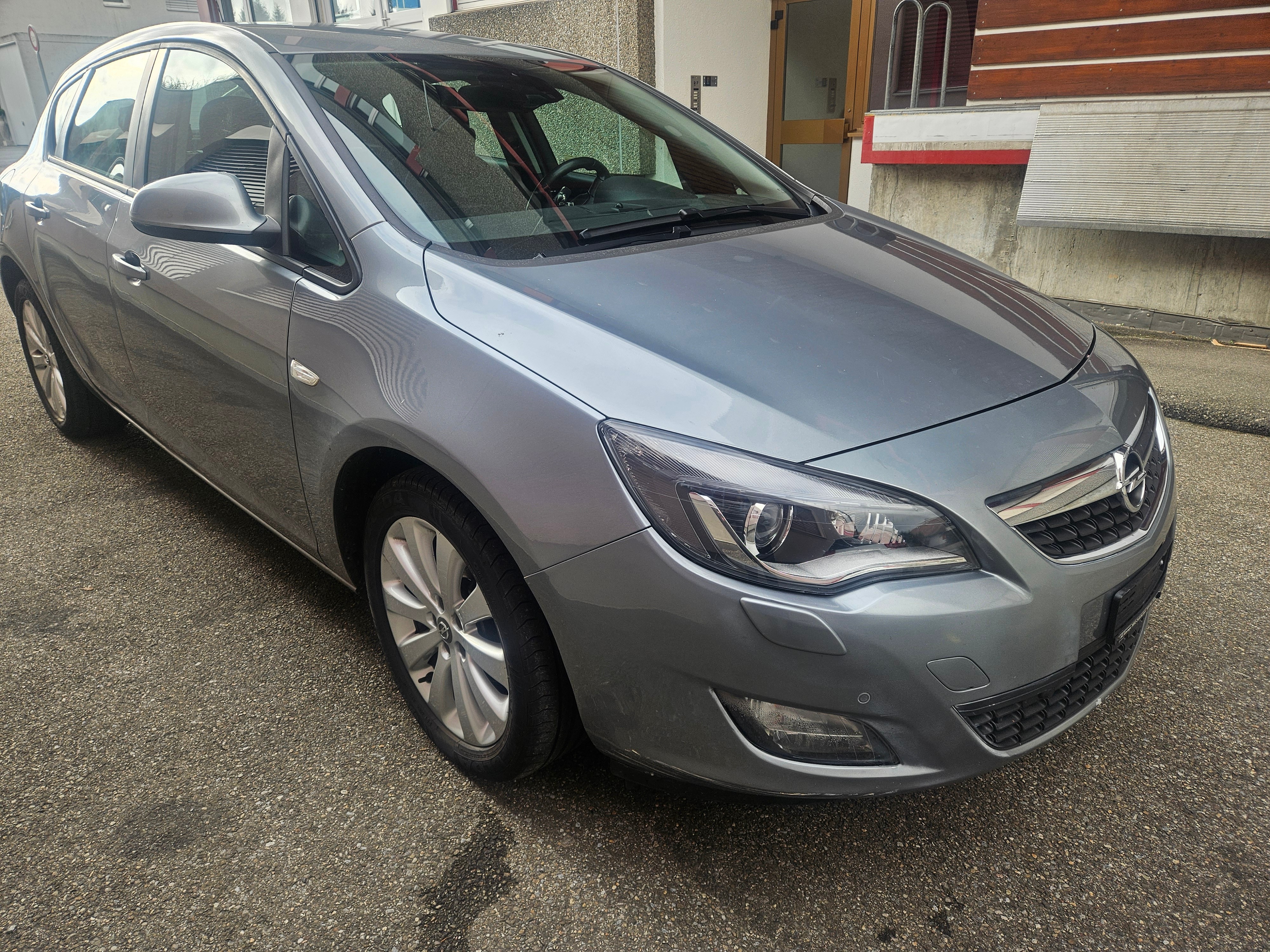 OPEL Astra 1.6i 16V Enjoy Automatic