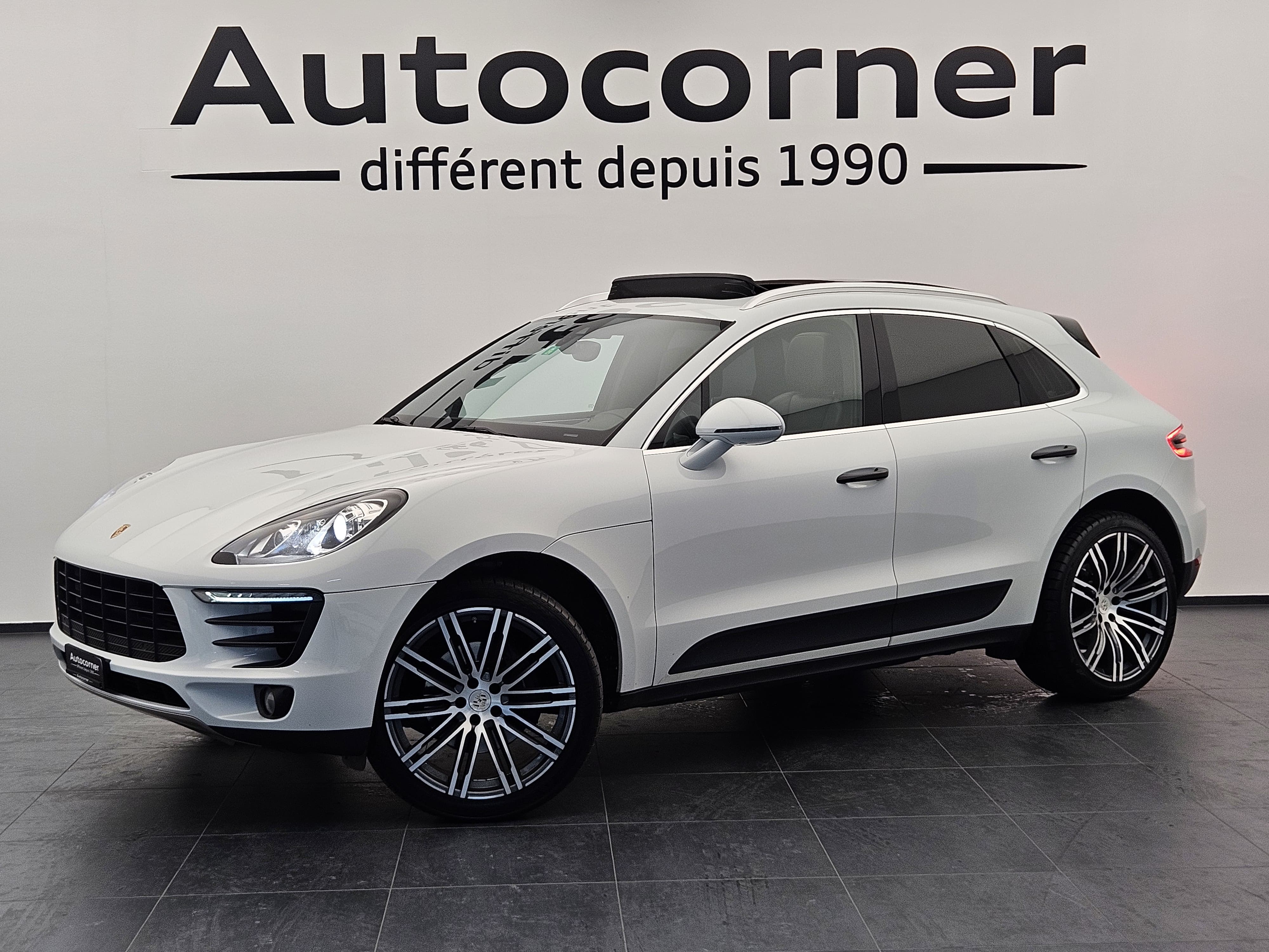 PORSCHE Macan PDK