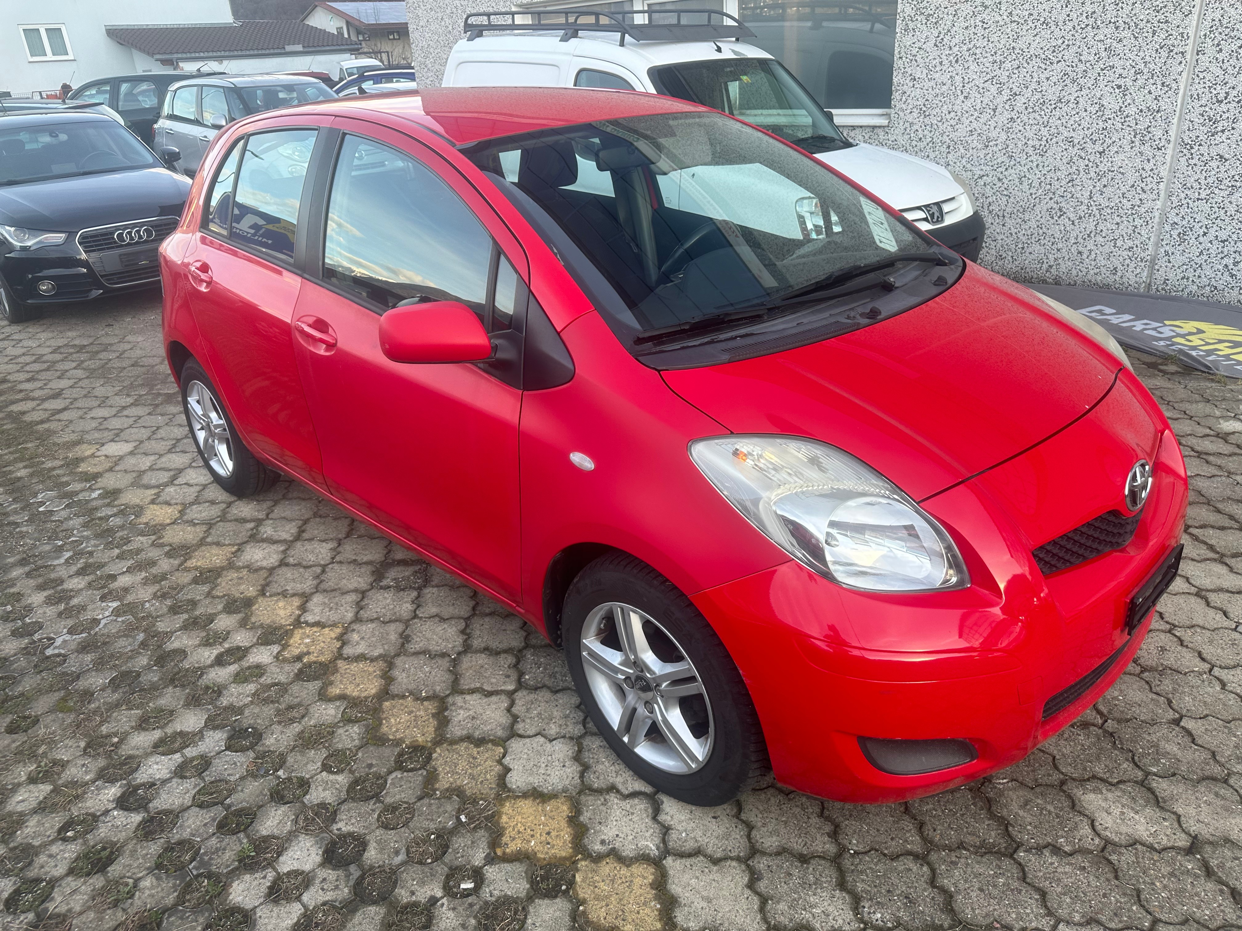 TOYOTA Yaris 1.33 Linea Sol