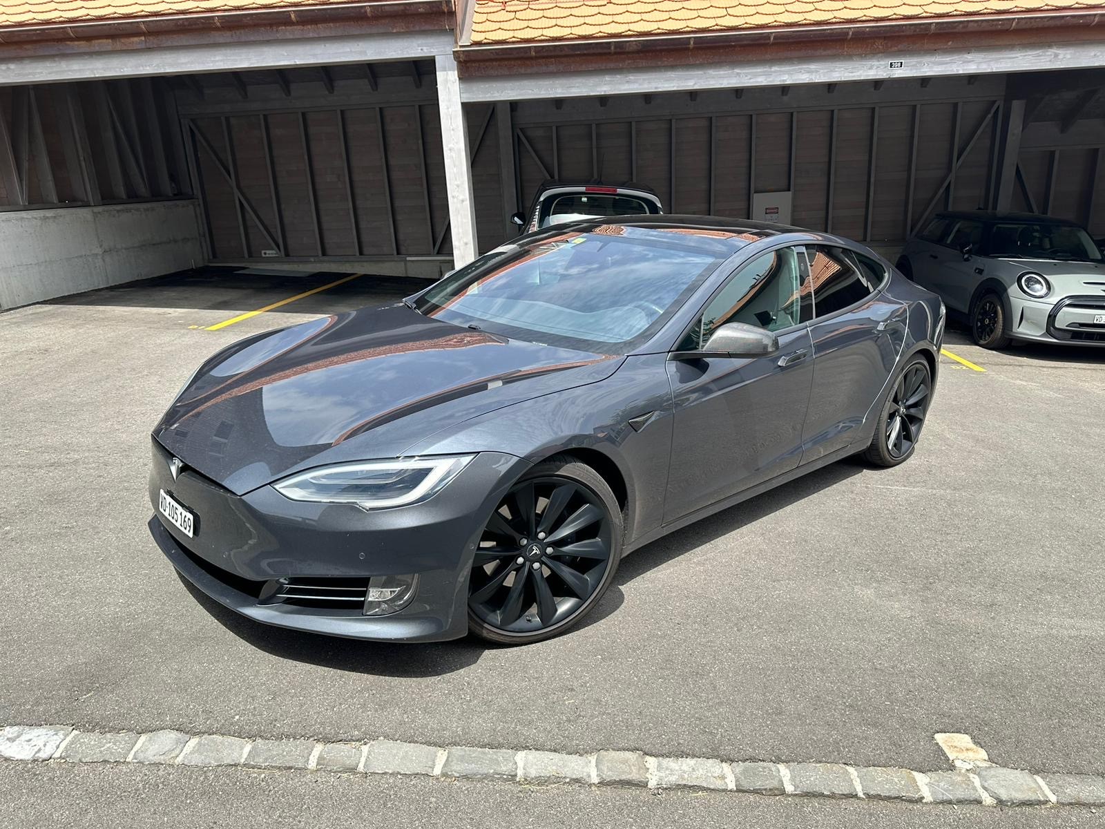 TESLA MODEL S