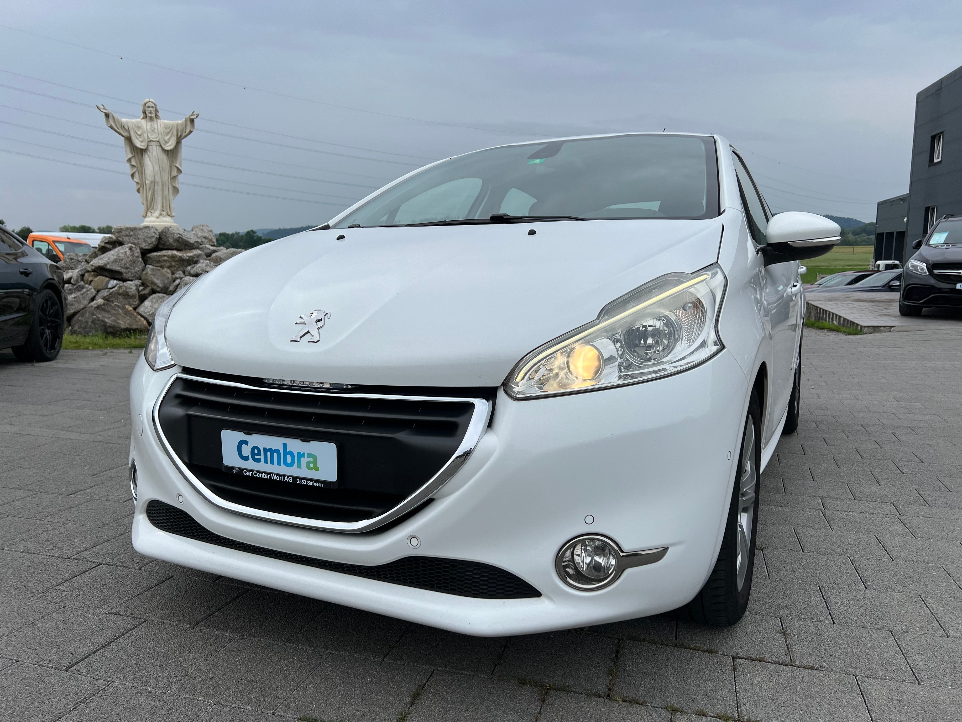 PEUGEOT 208 1.6 VTI Allure Automatik