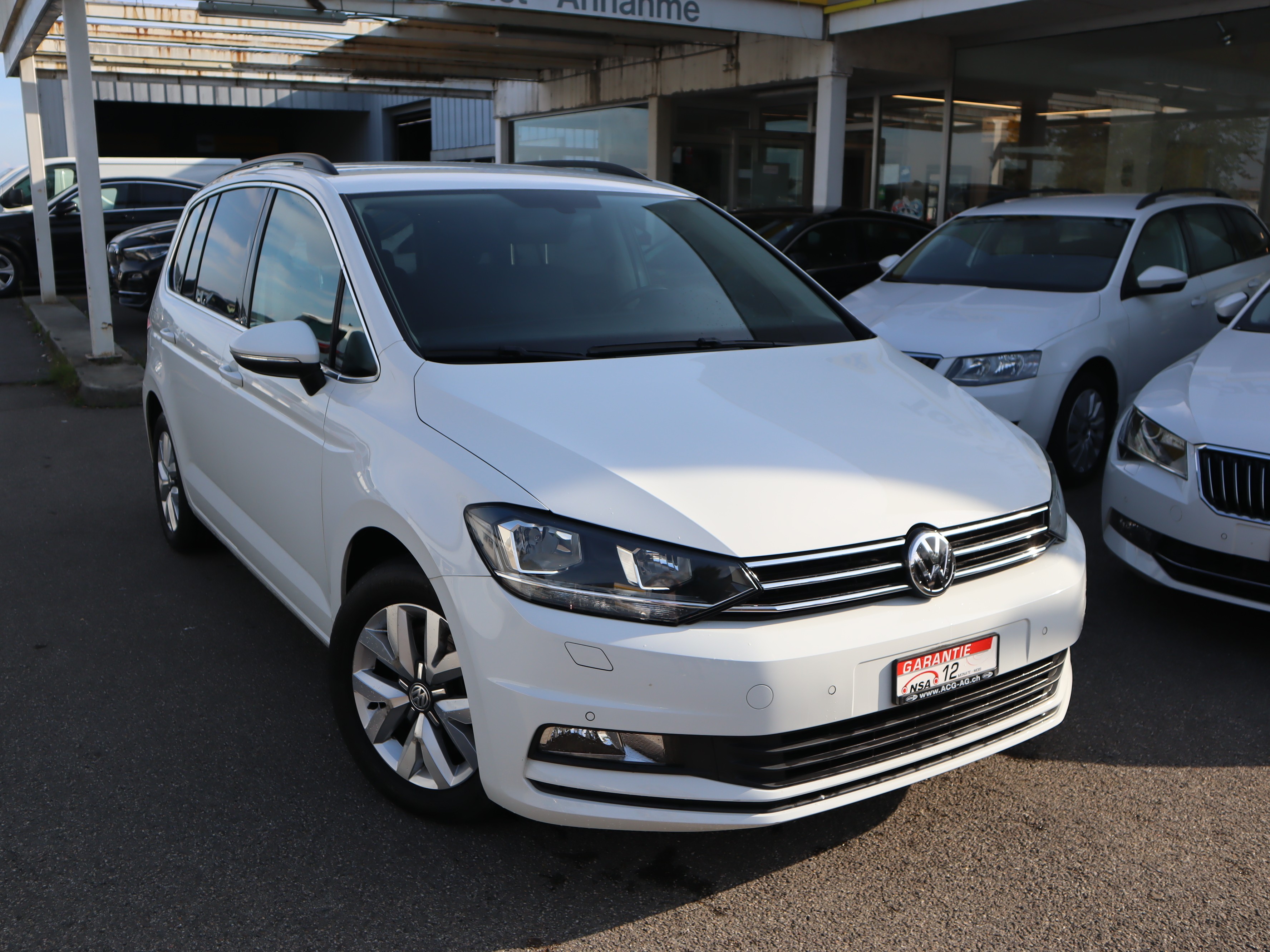 VW Touran 2.0 TDI BlueMotion Technology Comfortline DSG ** 7-Plätzer ** Navigation ** PDC ** Letze MFK 04.01.2023 **