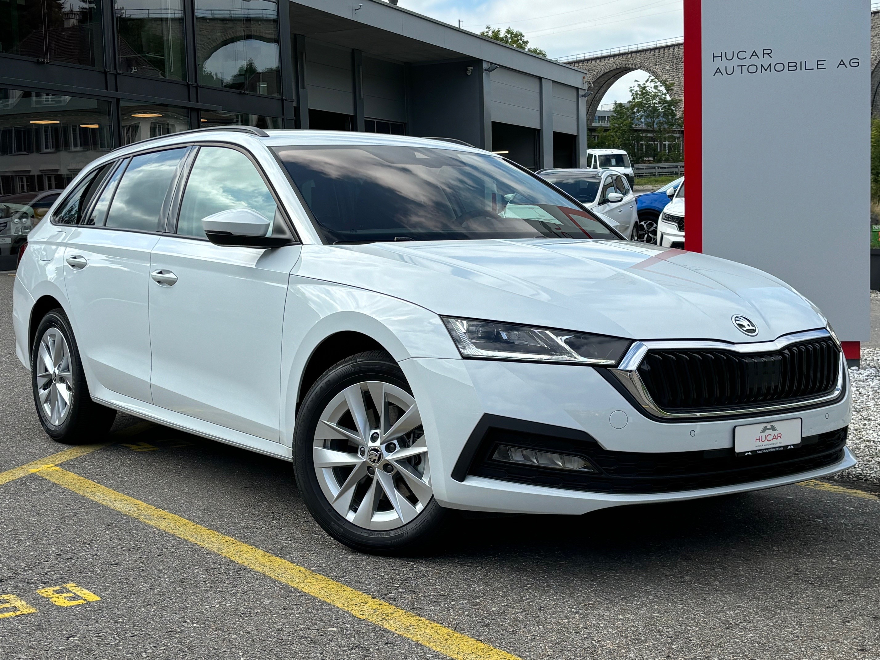 SKODA Octavia Combi 2.0 TSI DSG Style 4x4