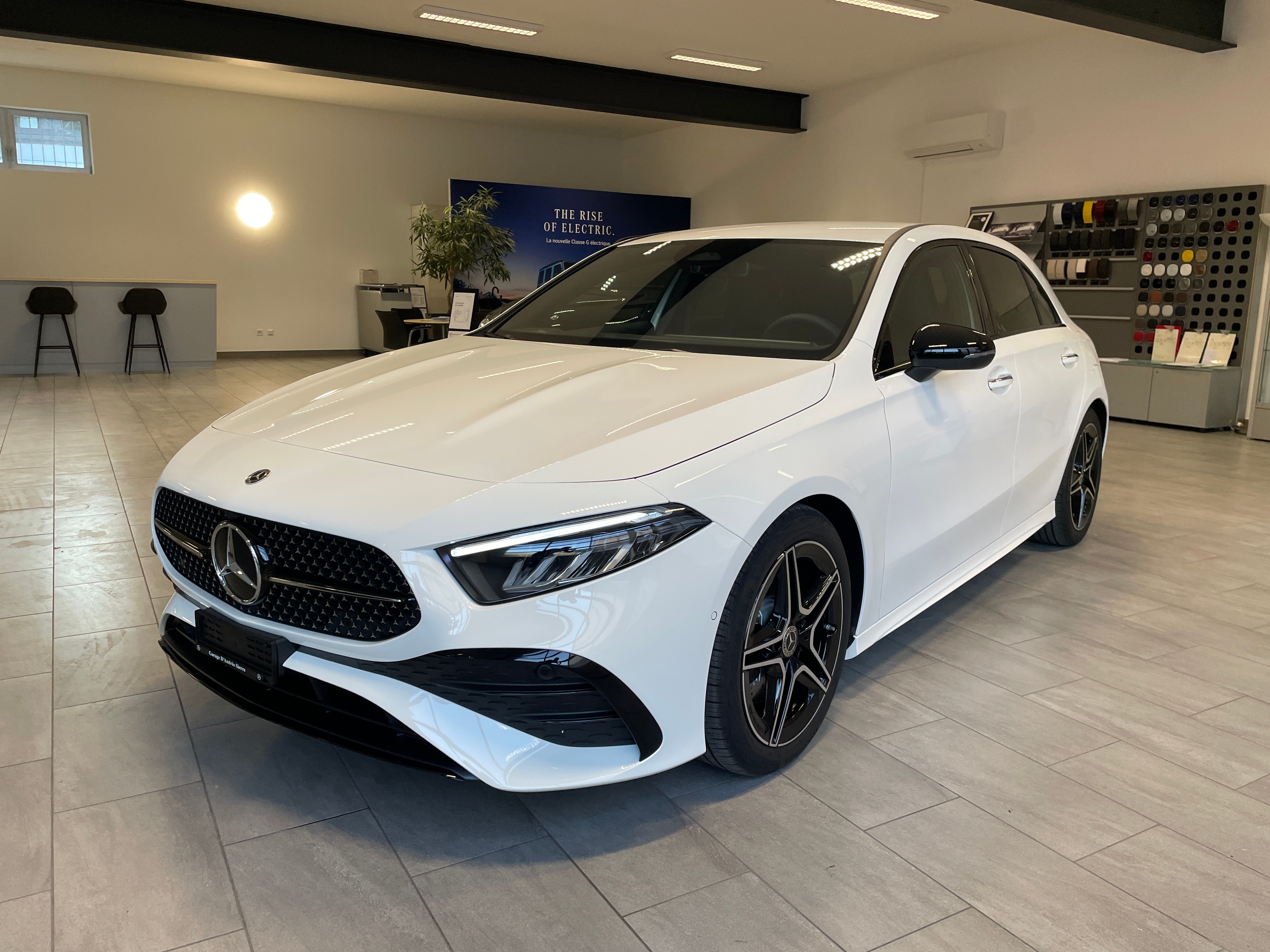 MERCEDES-BENZ A 220 4Matic 8G-DCT