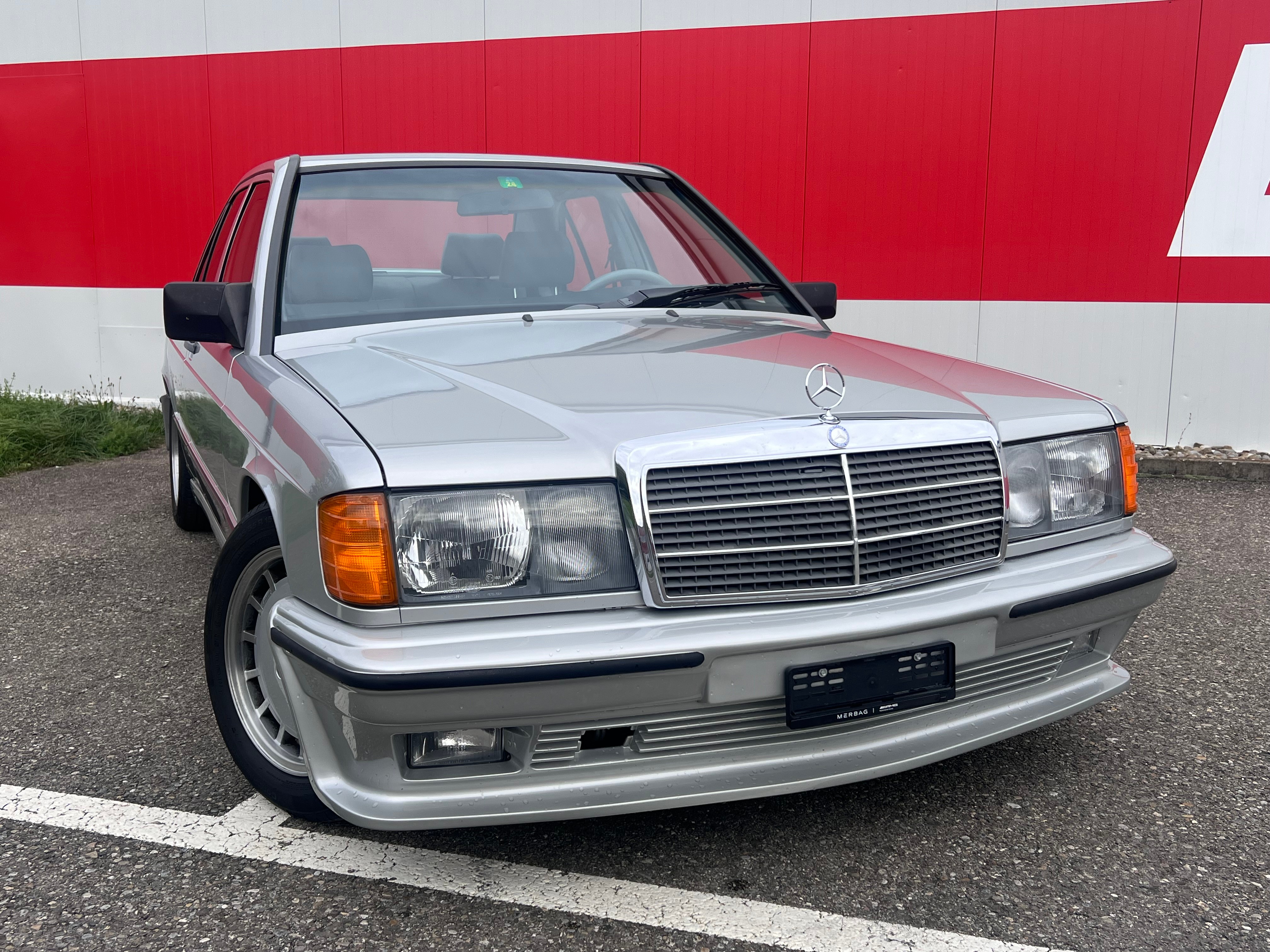 MERCEDES-BENZ 190 E 2.3