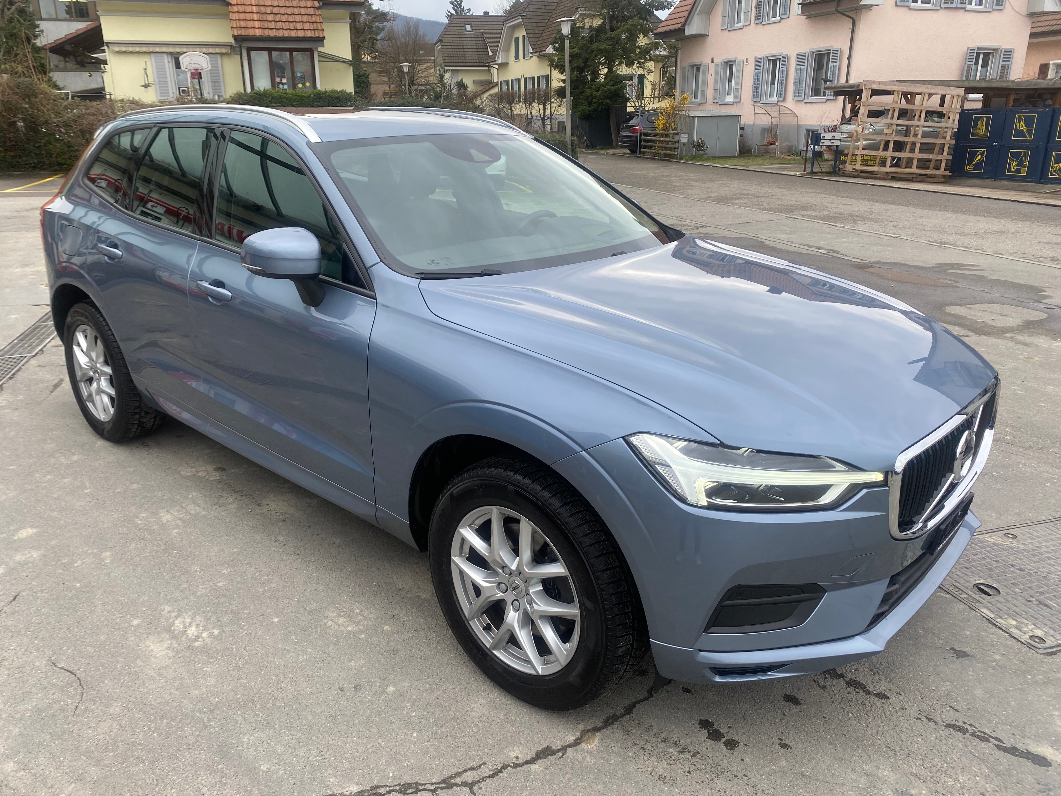 VOLVO XC60 D4 AWD Momentum Geartronic