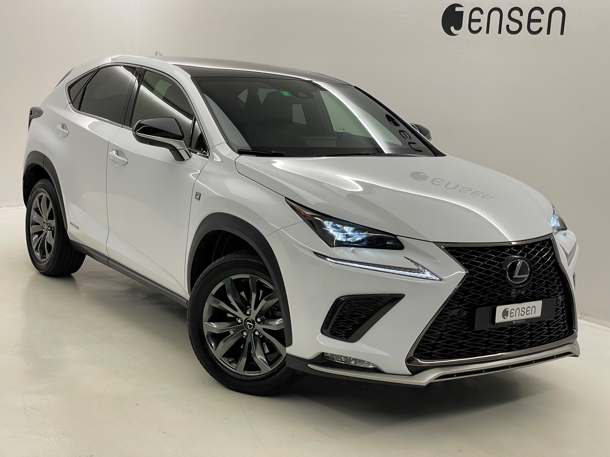 LEXUS NX 300h F Sport AWD Voll-Hybrid