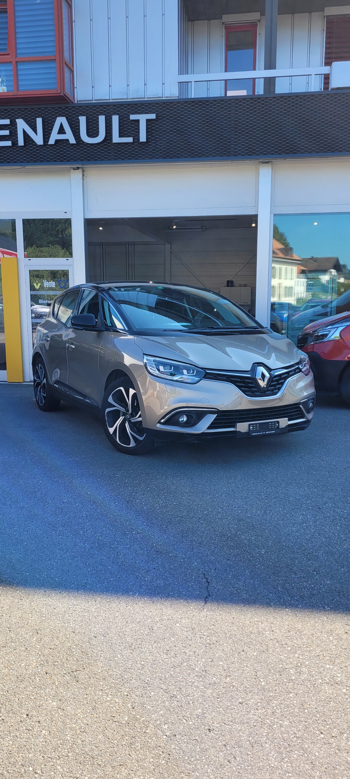 RENAULT Scénic 1.3 16V Turbo Intens EDC